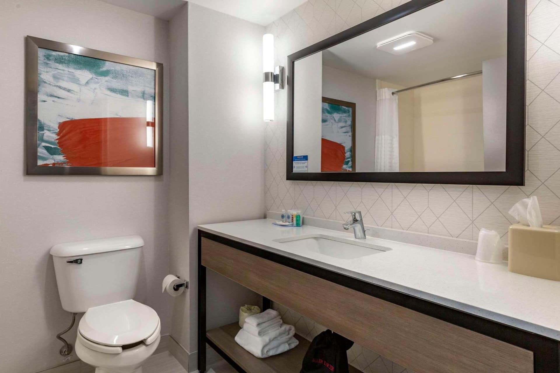Comfort Inn & Suites Hadley - Amherst gallery photo in Hadley — image 14