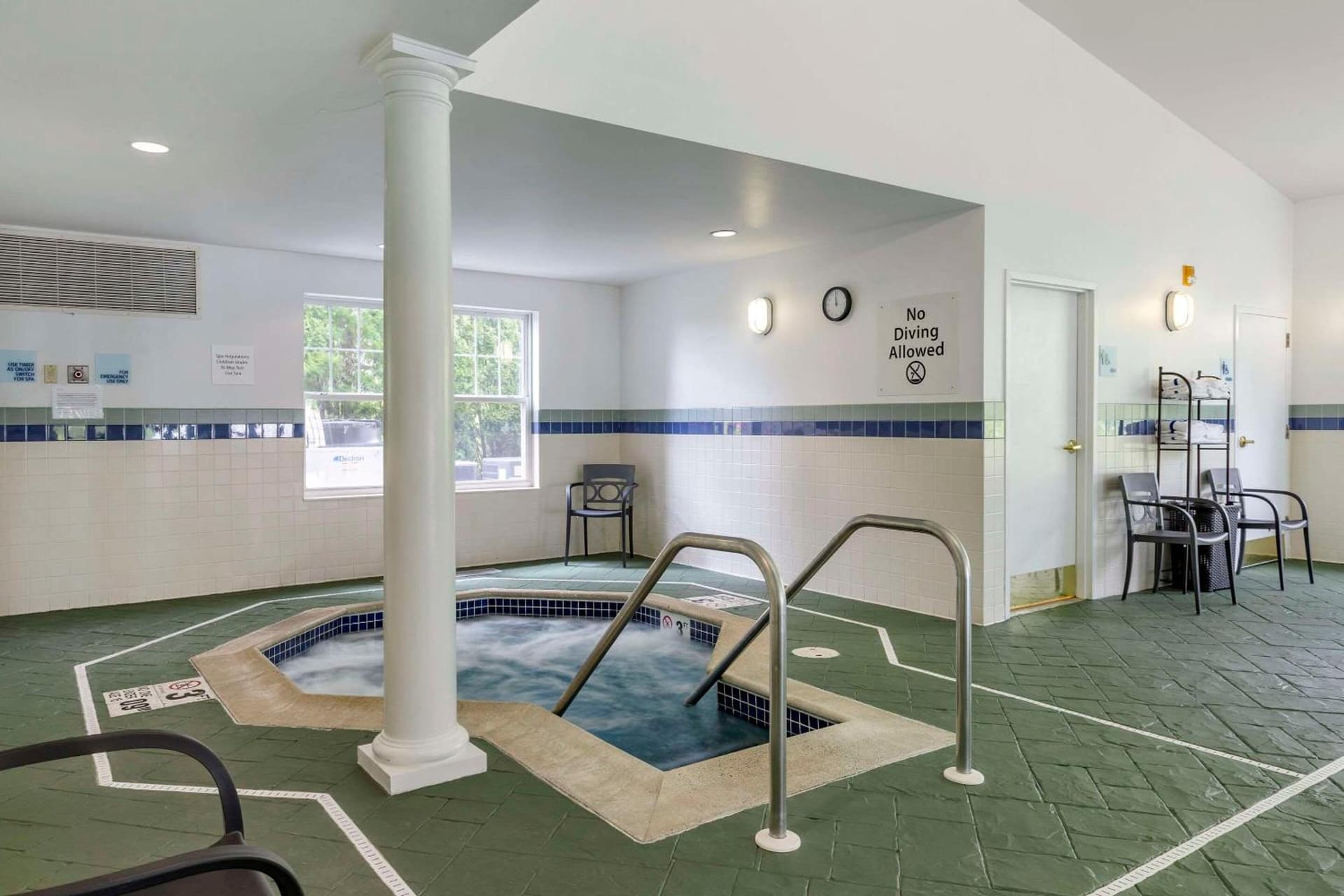 Comfort Inn & Suites Hadley - Amherst gallery photo in Hadley — image 25