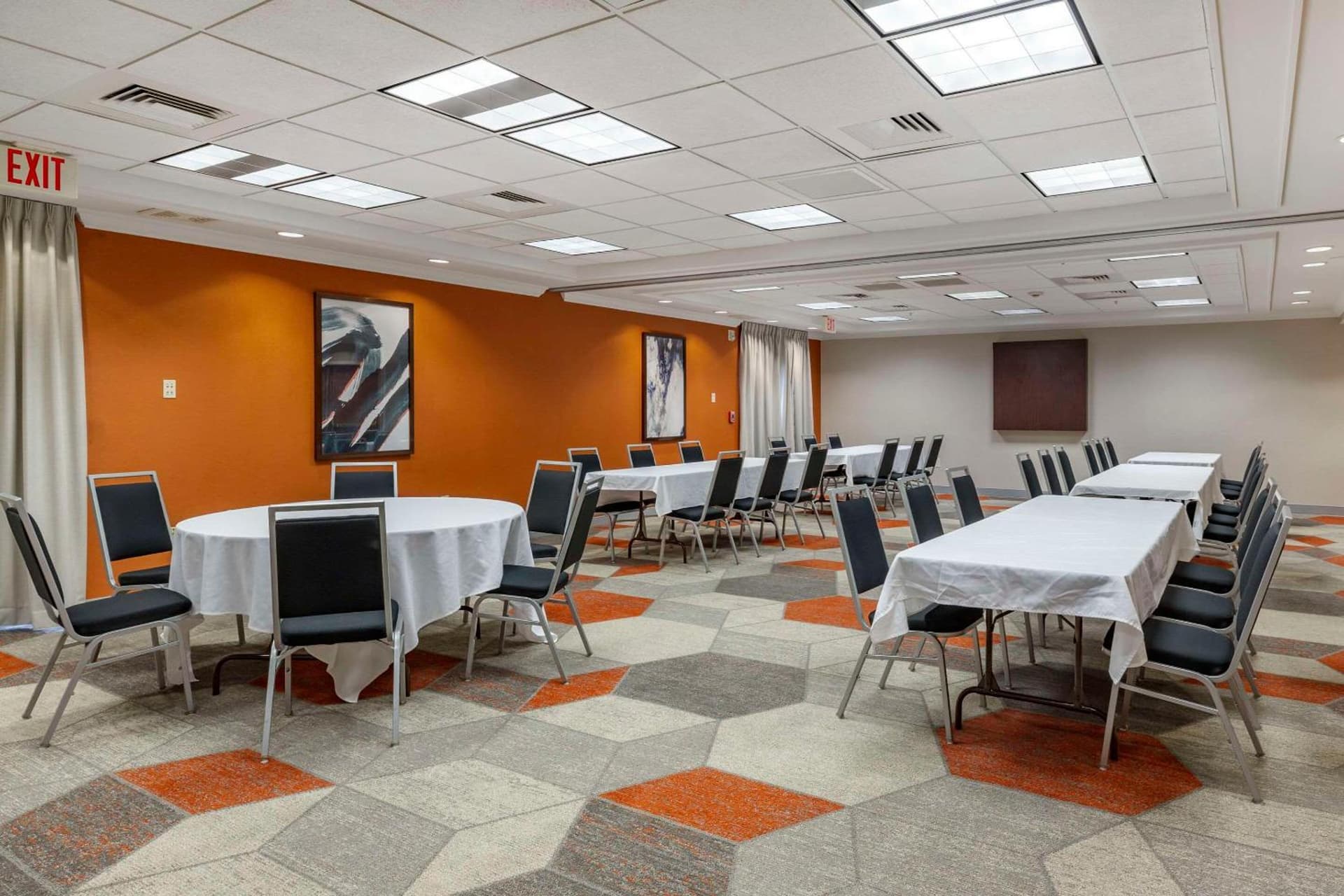 Comfort Inn & Suites Hadley - Amherst gallery photo in Hadley — image 12
