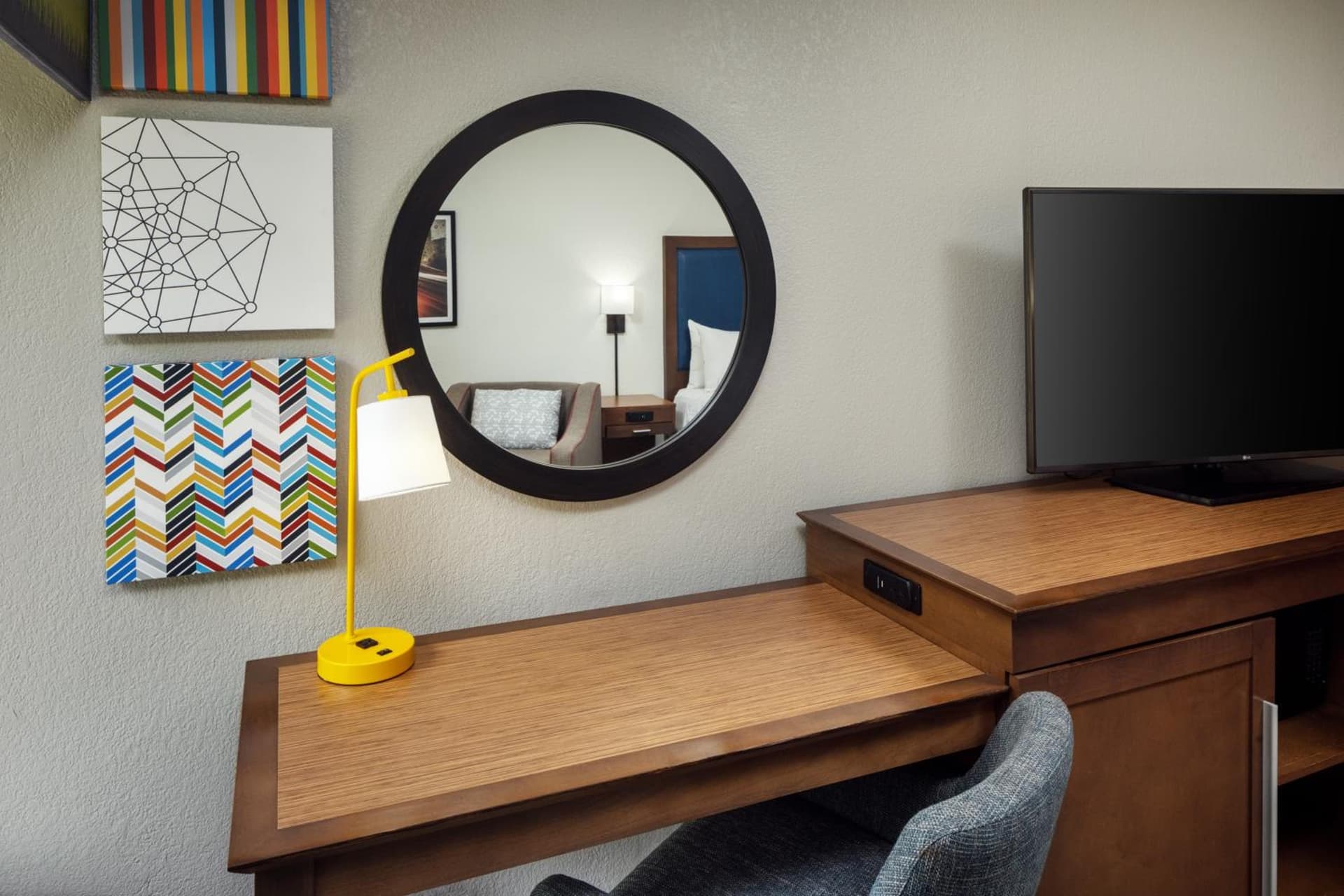 Hampton Inn Atlanta-Northlake interior in Atlanta, GA — gallery photo 2