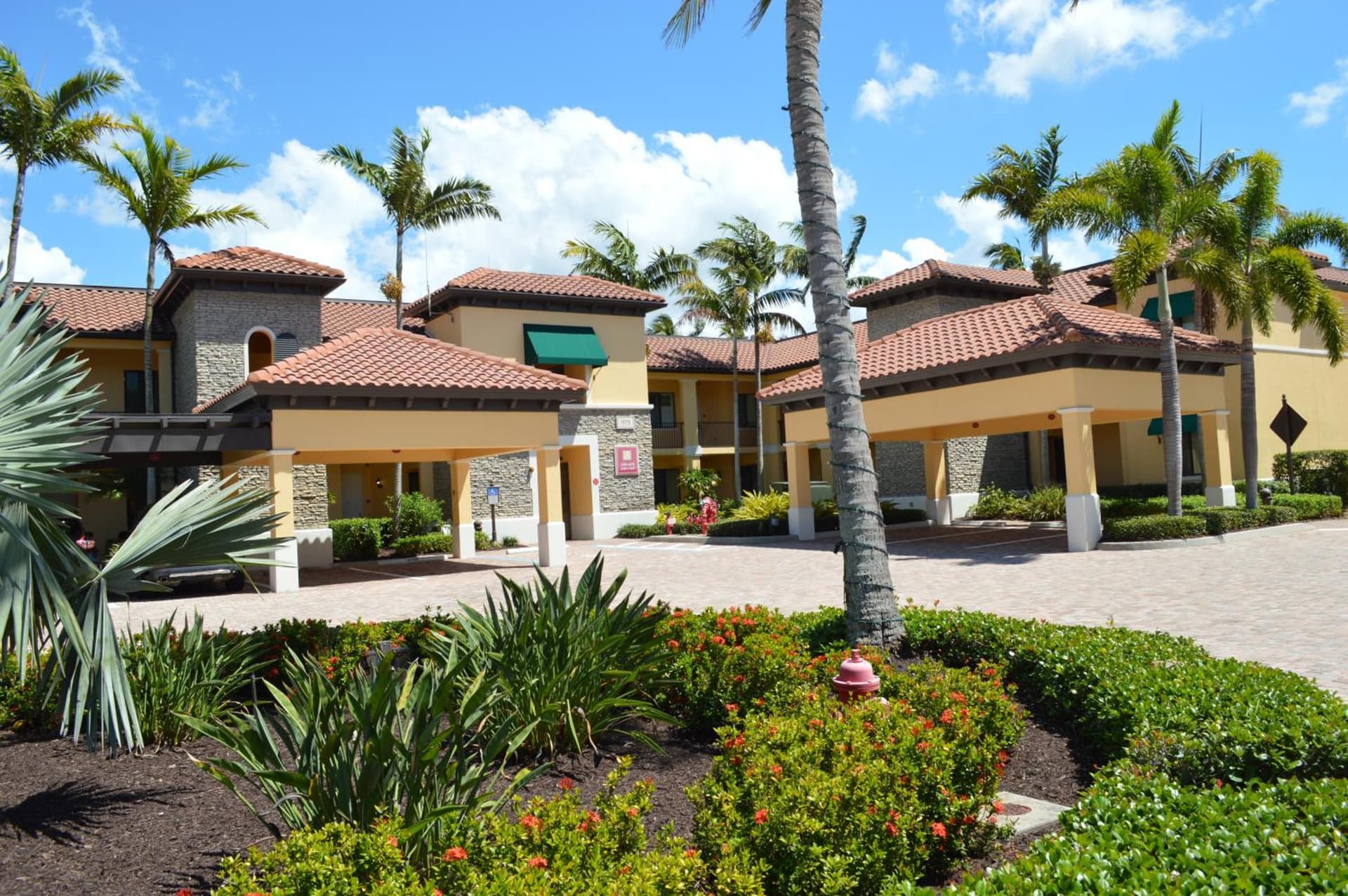 Naples Bay Resort and Marina interior in Naples, FL — gallery photo 2