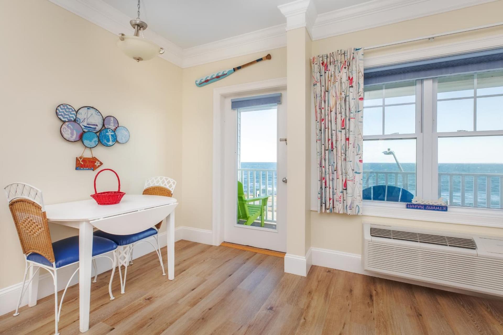 Atlantic Breeze Suites interior in Hampton, NH — gallery photo 2