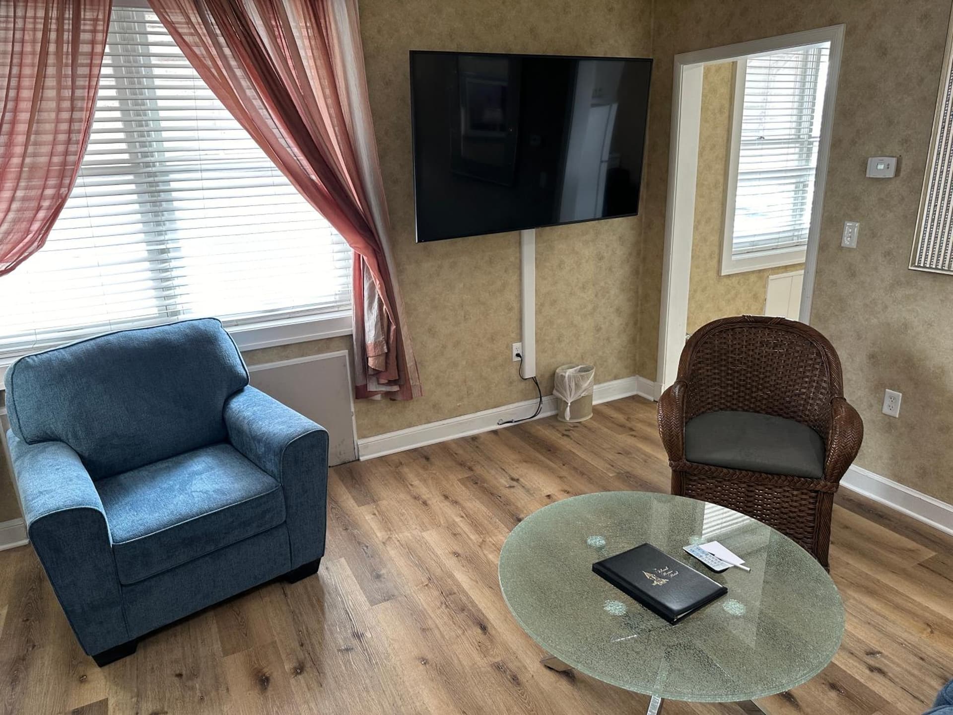 Island House Historic Vacation Rentals gallery photo in Port Clinton, OH — image 115