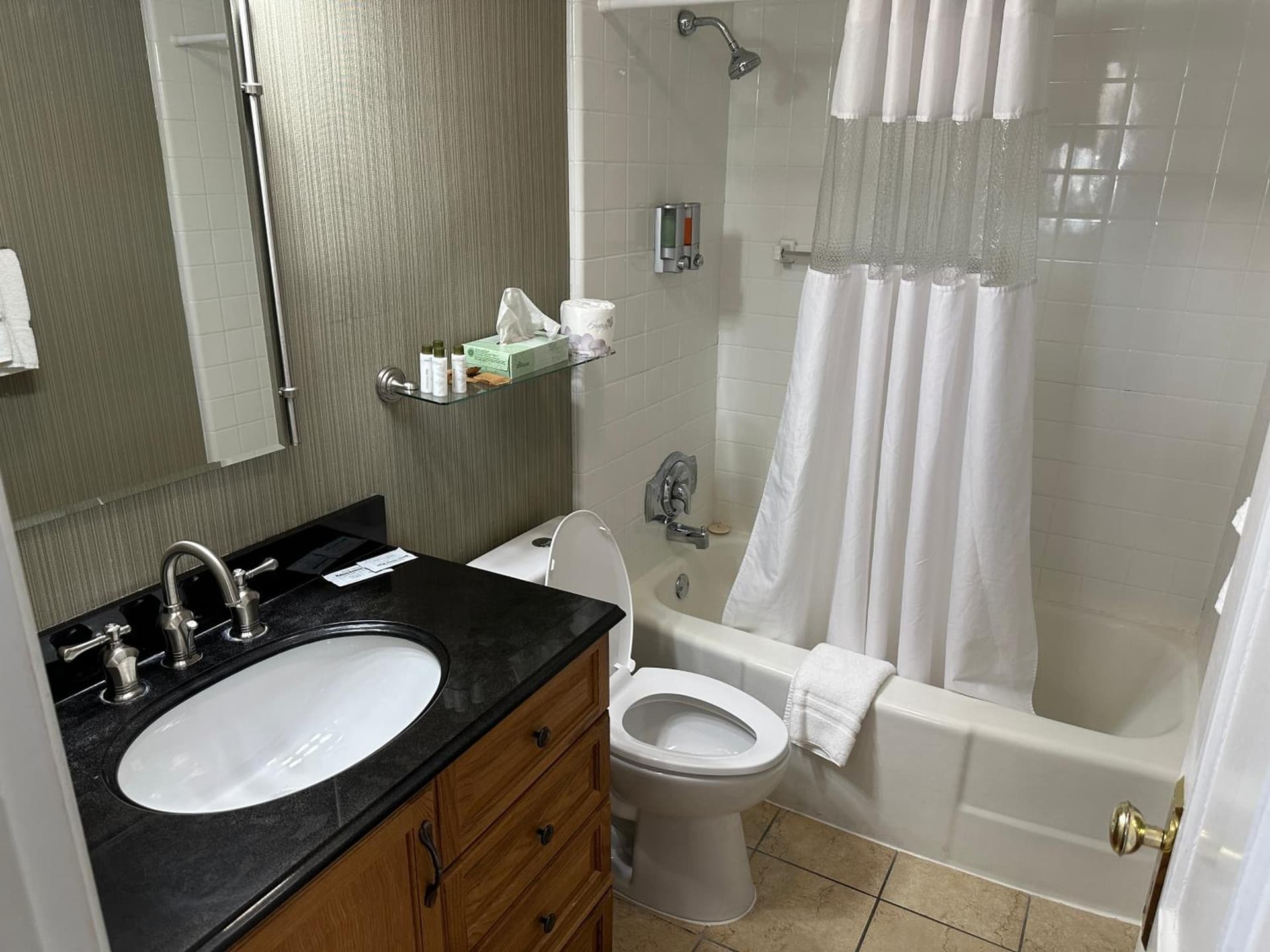 Island House Historic Vacation Rentals gallery photo in Port Clinton, OH — image 103