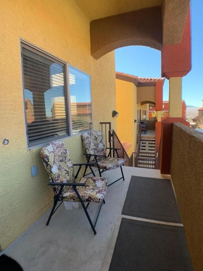Spectacular Condo interior in Mesquite, NV — gallery photo 2