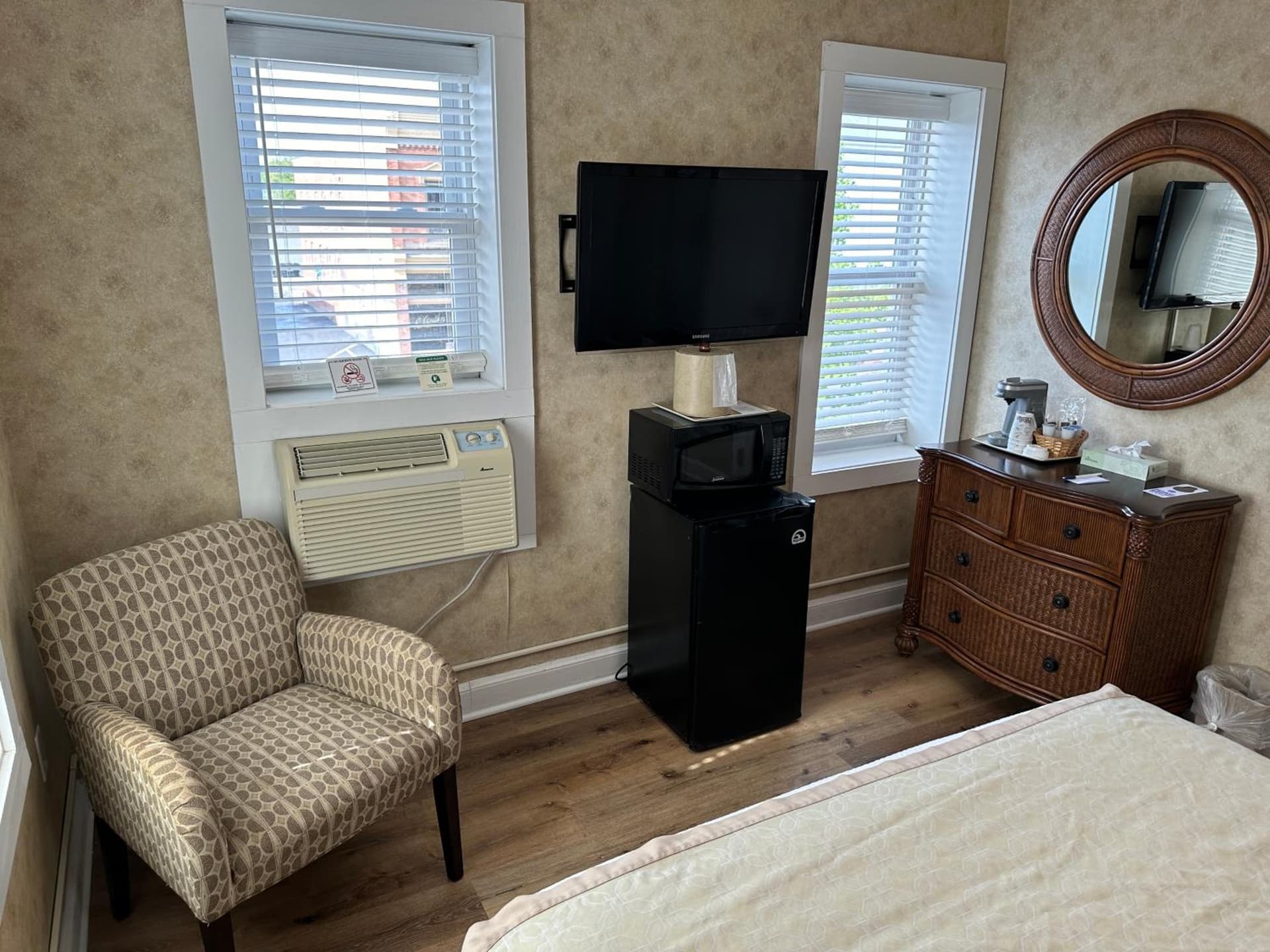 Island House Historic Vacation Rentals gallery photo in Port Clinton, OH — image 146