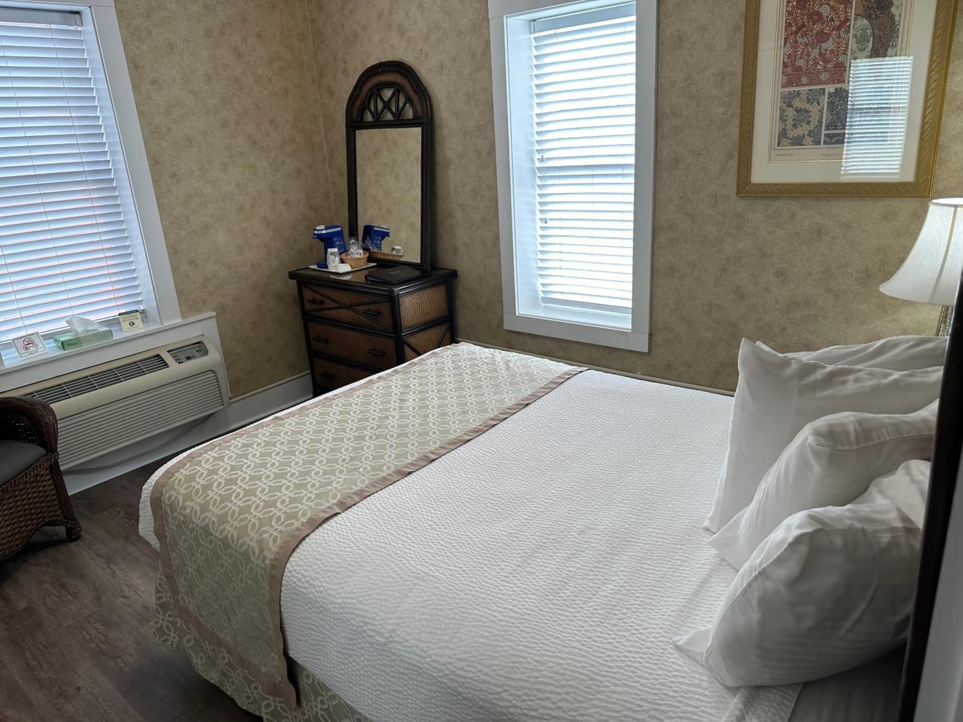 Island House Historic Vacation Rentals gallery photo in Port Clinton, OH — image 174