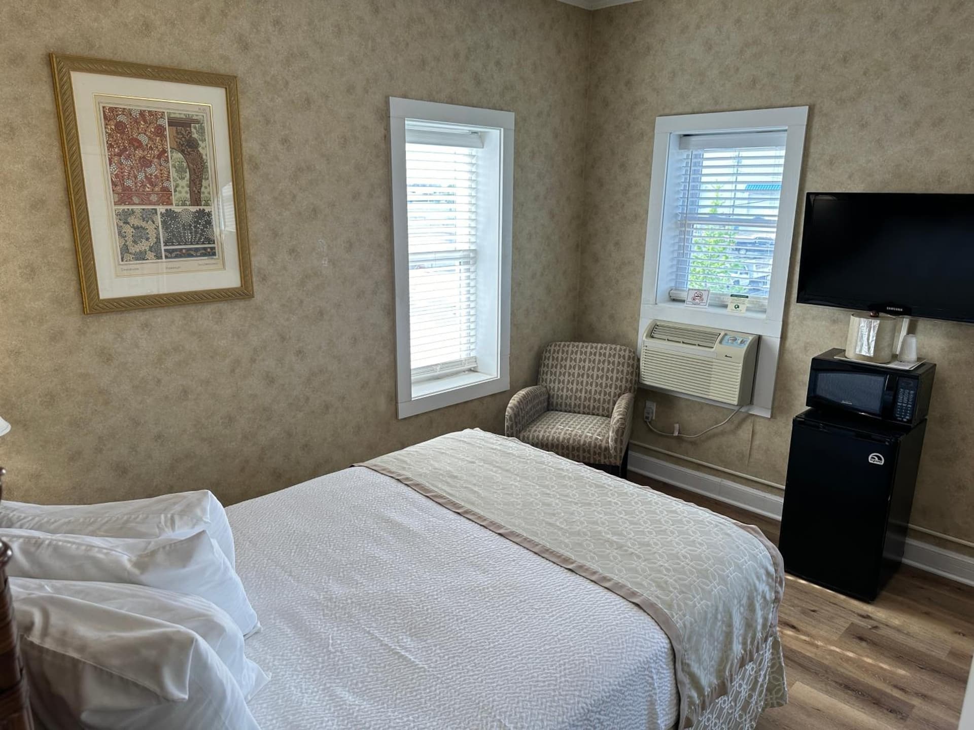 Island House Historic Vacation Rentals gallery photo in Port Clinton, OH — image 46