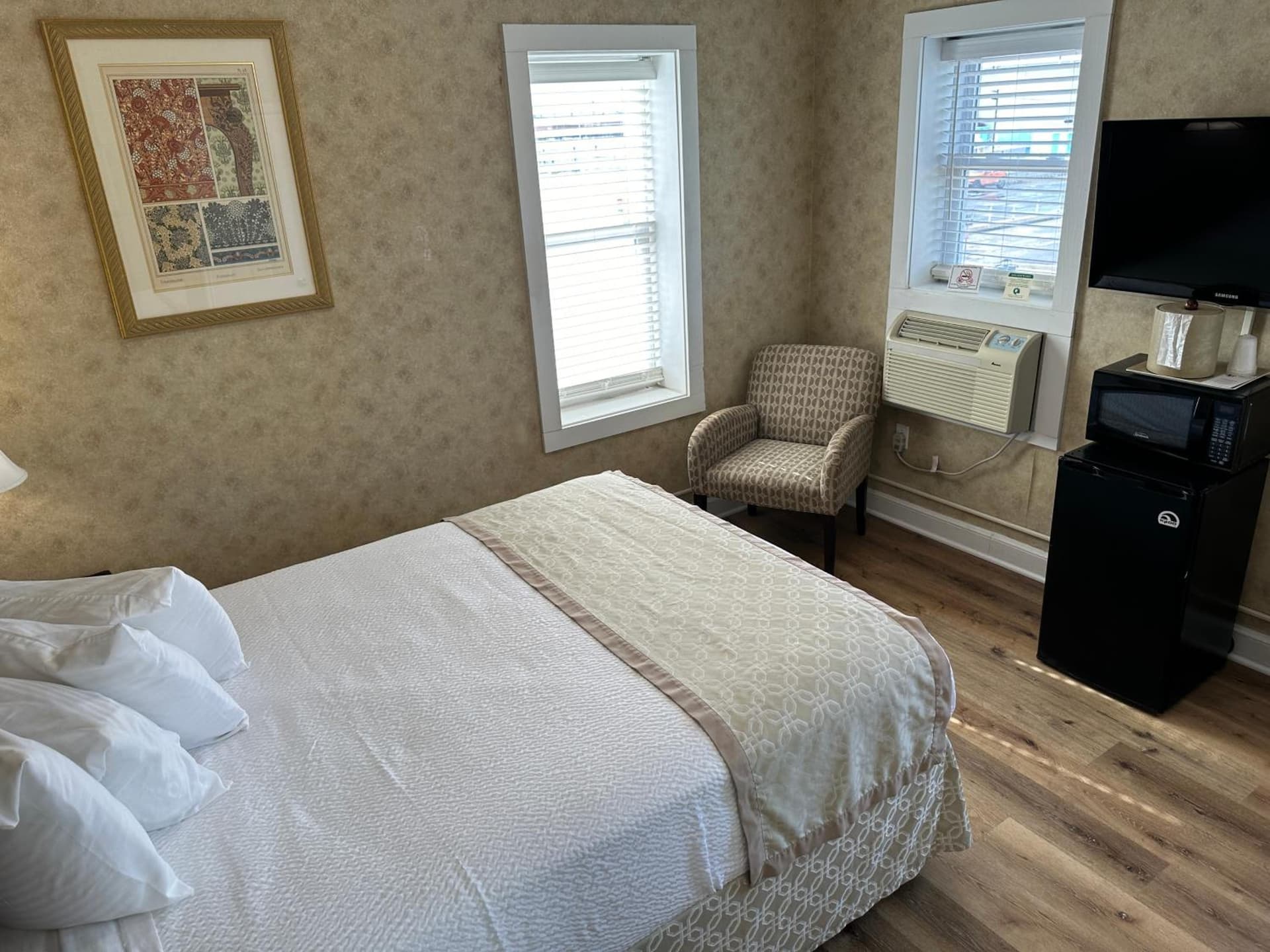 Island House Historic Vacation Rentals gallery photo in Port Clinton, OH — image 62