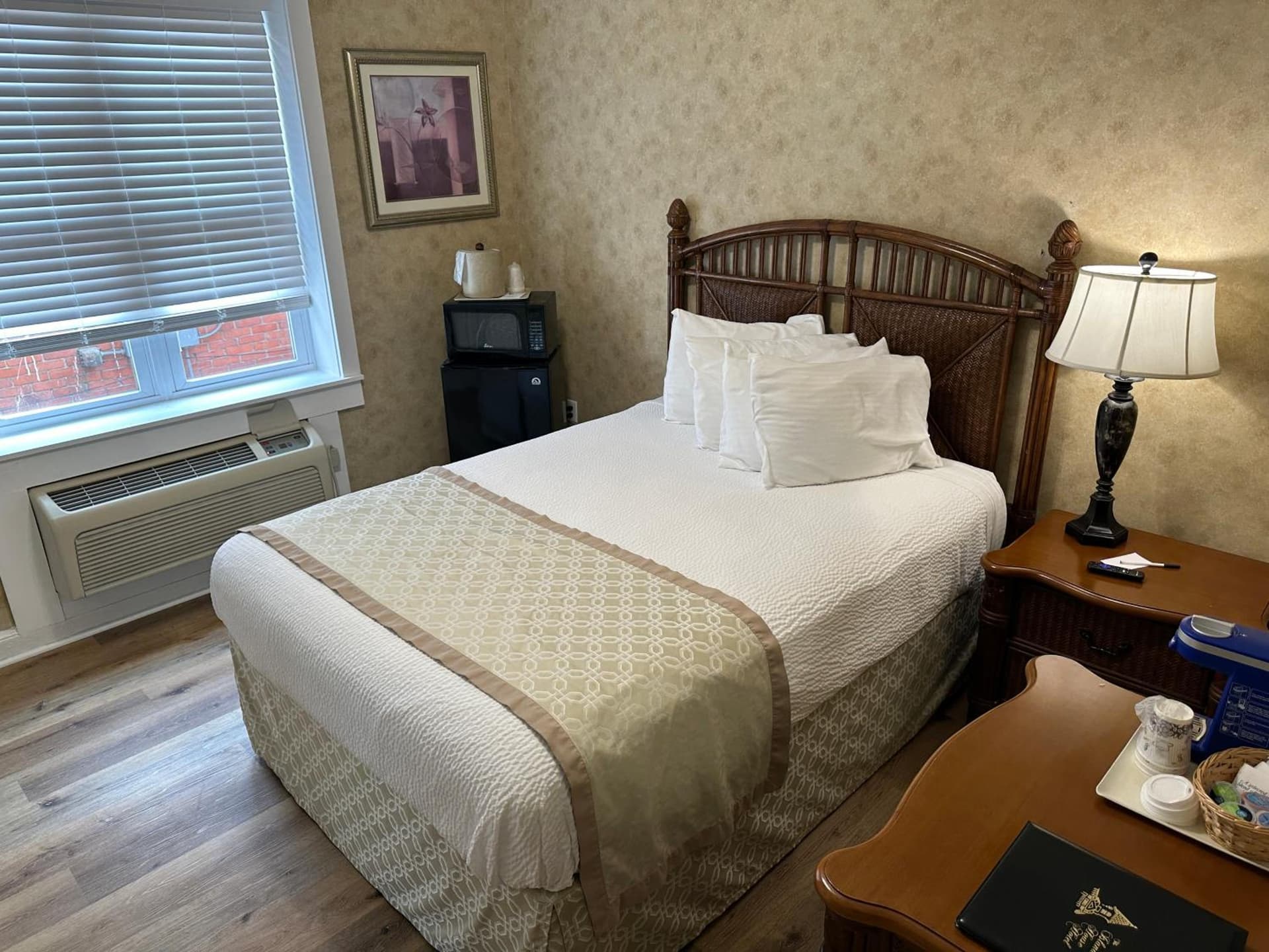 Island House Historic Vacation Rentals gallery photo in Port Clinton, OH — image 117