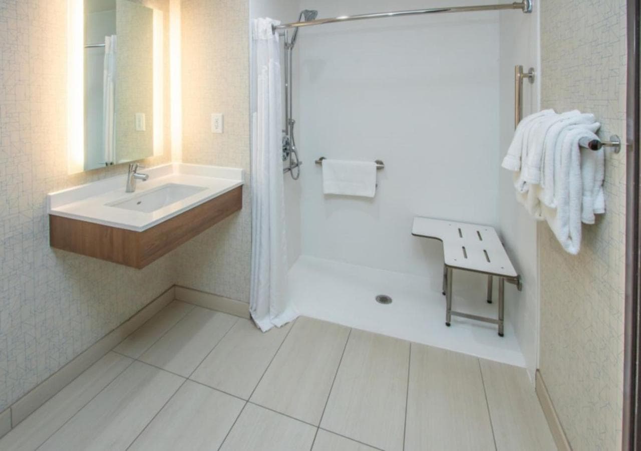 Holiday Inn Express Hotel & Suites Roseville - Galleria Area by IHG gallery photo in Roseville, CA — image 104