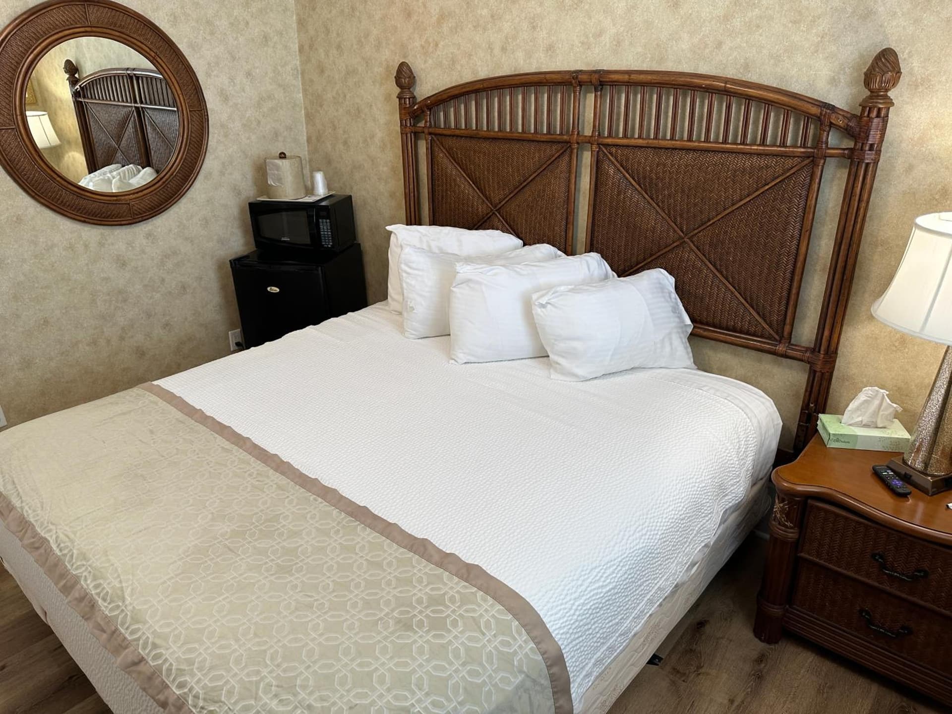 Island House Historic Vacation Rentals gallery photo in Port Clinton, OH — image 126