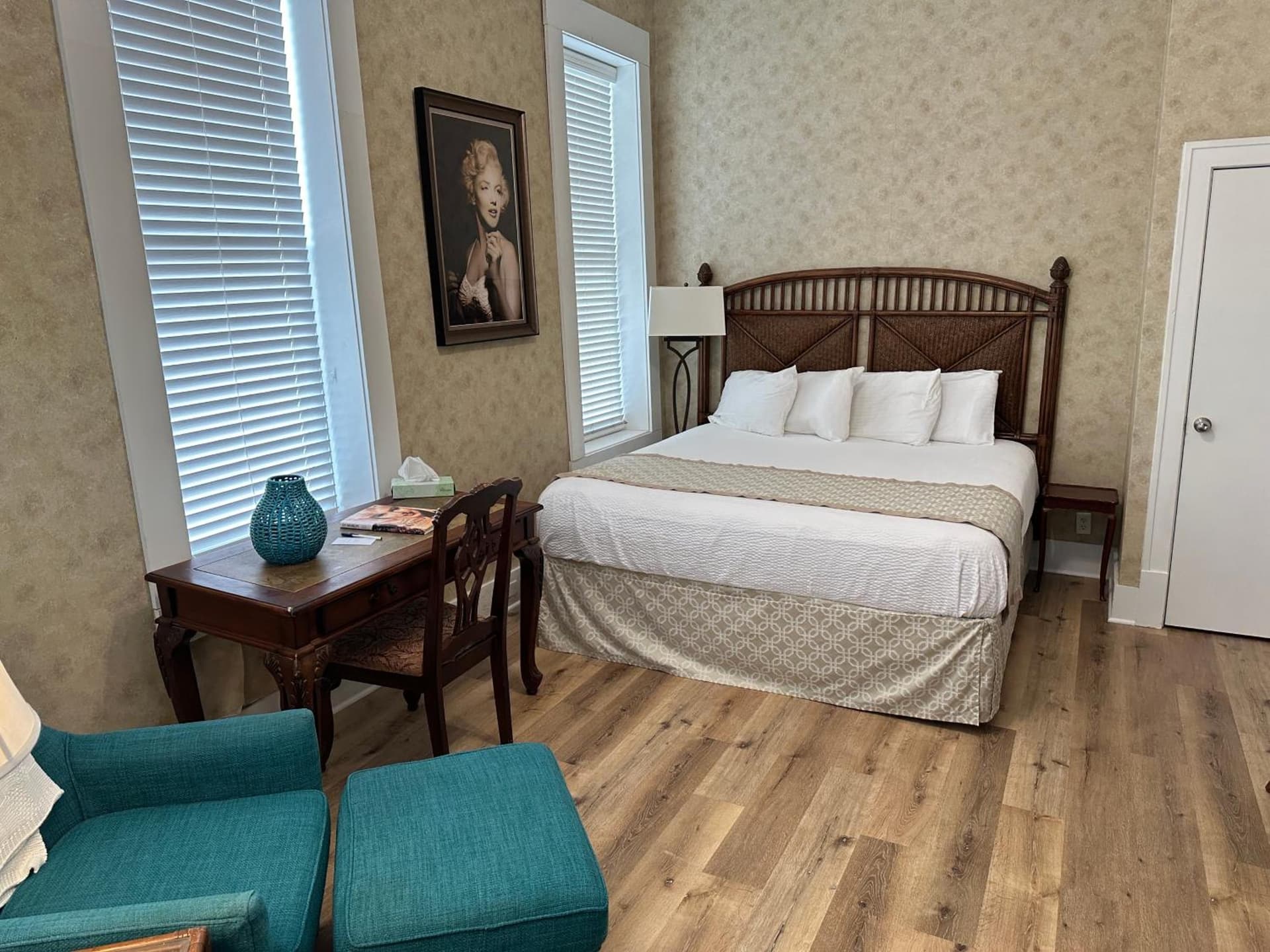 Island House Historic Vacation Rentals gallery photo in Port Clinton, OH — image 19