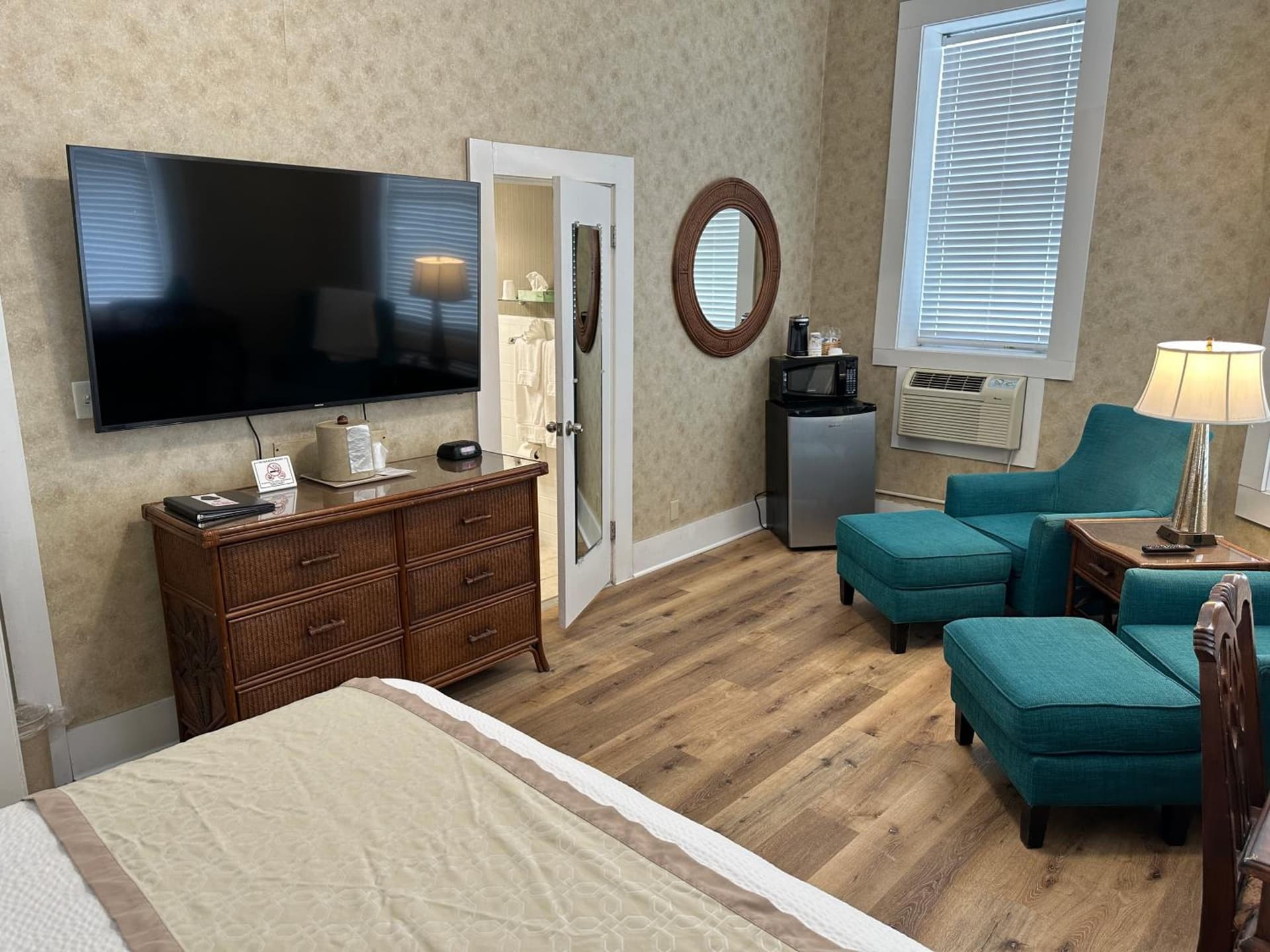 Island House Historic Vacation Rentals gallery photo in Port Clinton, OH — image 206
