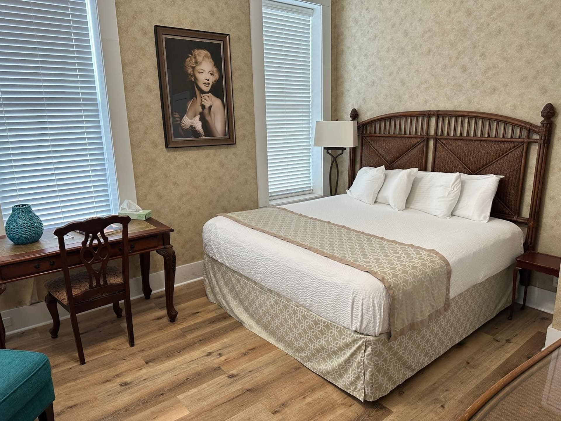 Island House Historic Vacation Rentals gallery photo in Port Clinton, OH — image 60