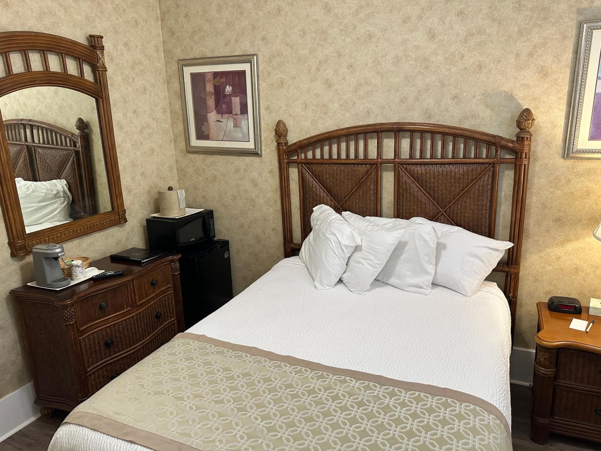 Island House Historic Vacation Rentals gallery photo in Port Clinton, OH — image 132