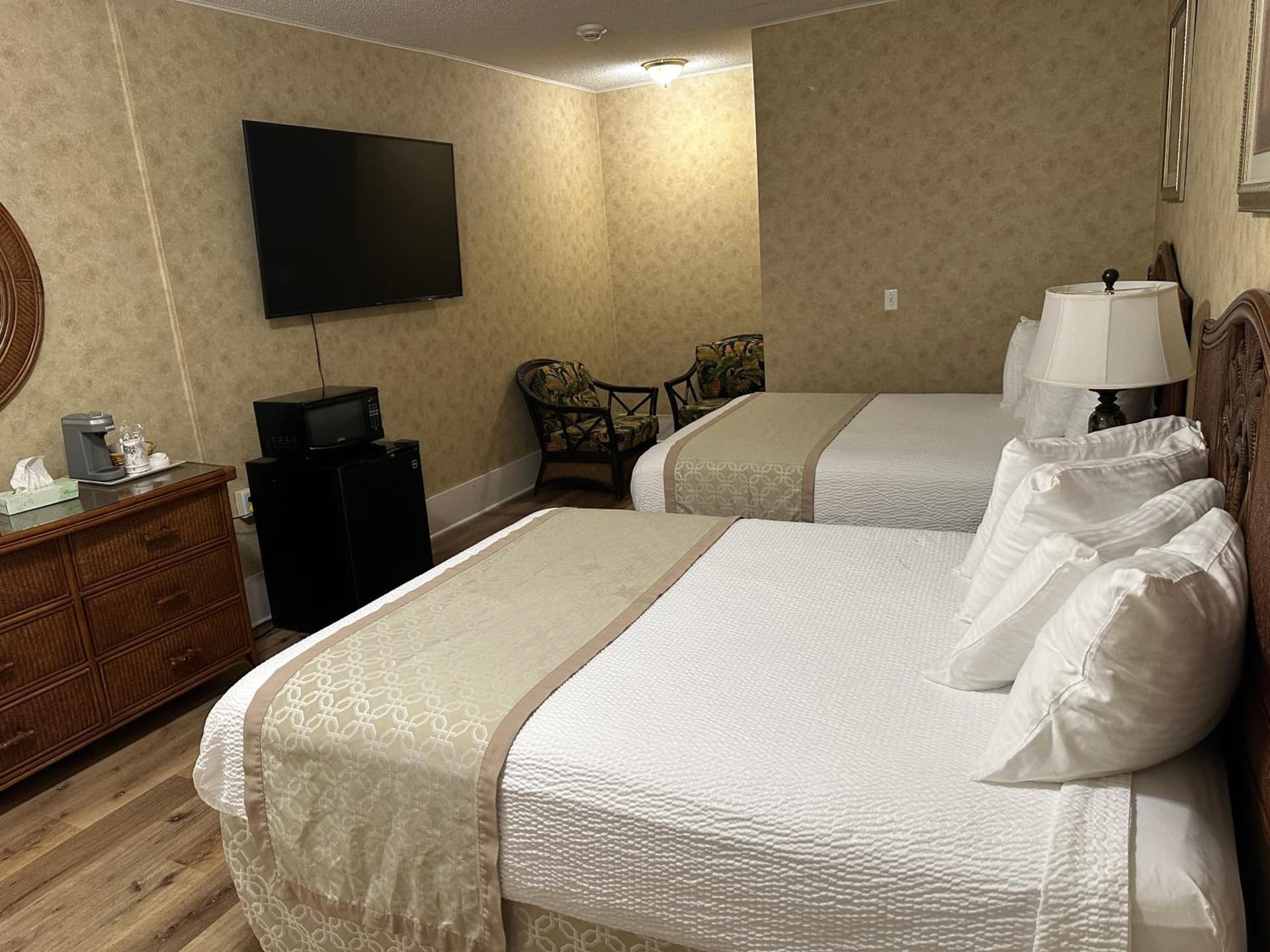 Island House Historic Vacation Rentals gallery photo in Port Clinton, OH — image 135