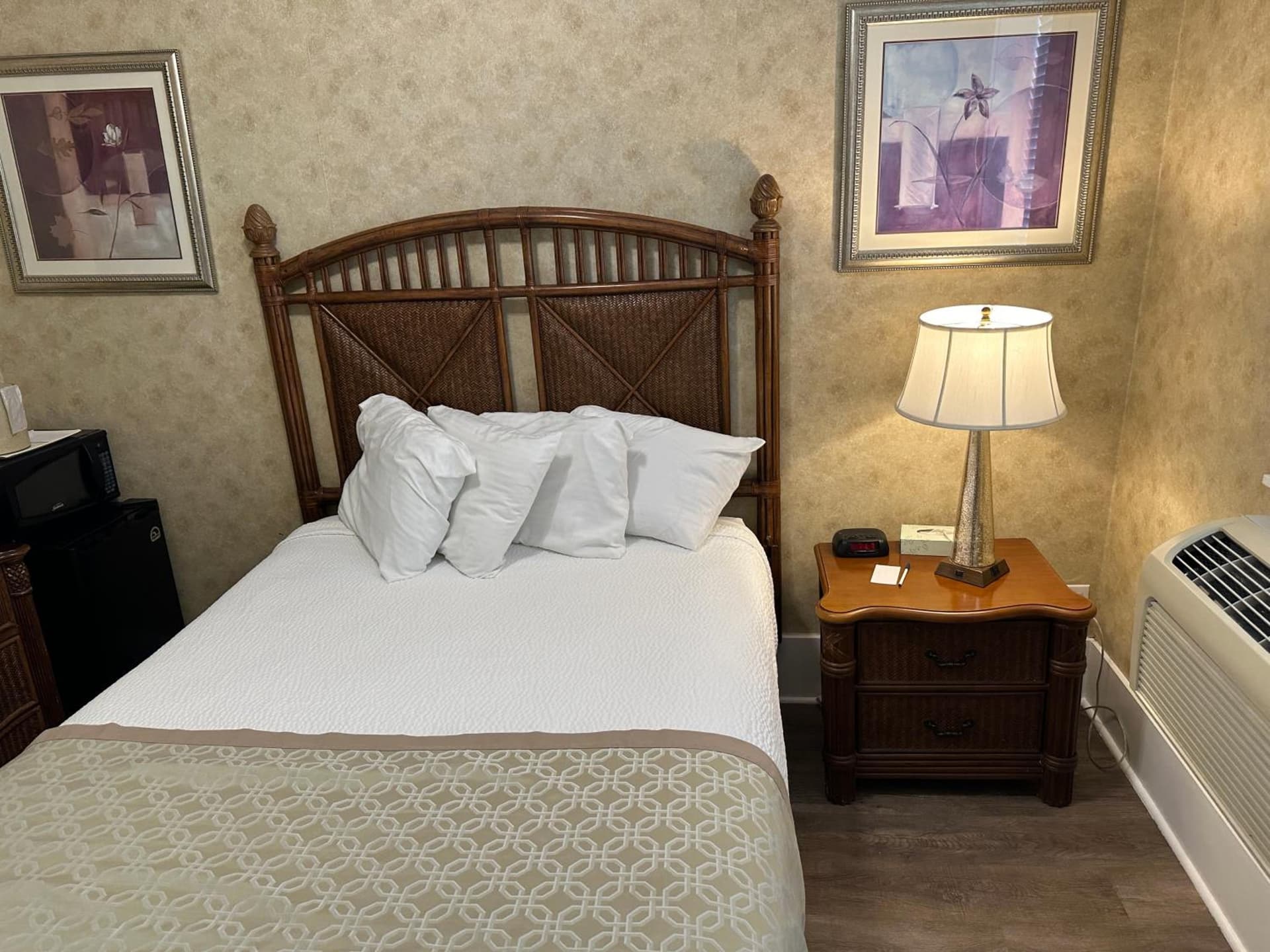 Island House Historic Vacation Rentals gallery photo in Port Clinton, OH — image 45