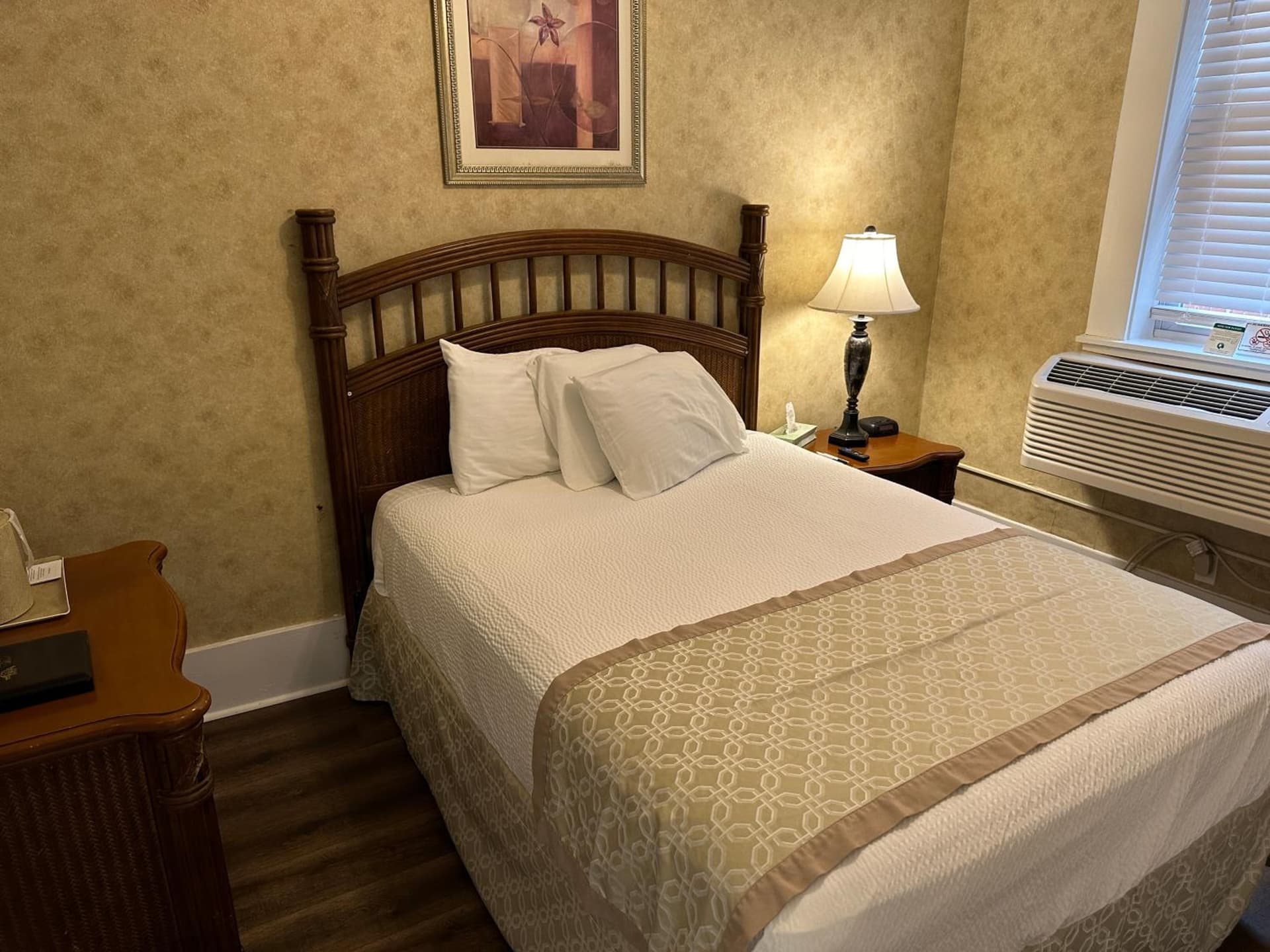 Island House Historic Vacation Rentals gallery photo in Port Clinton, OH — image 205