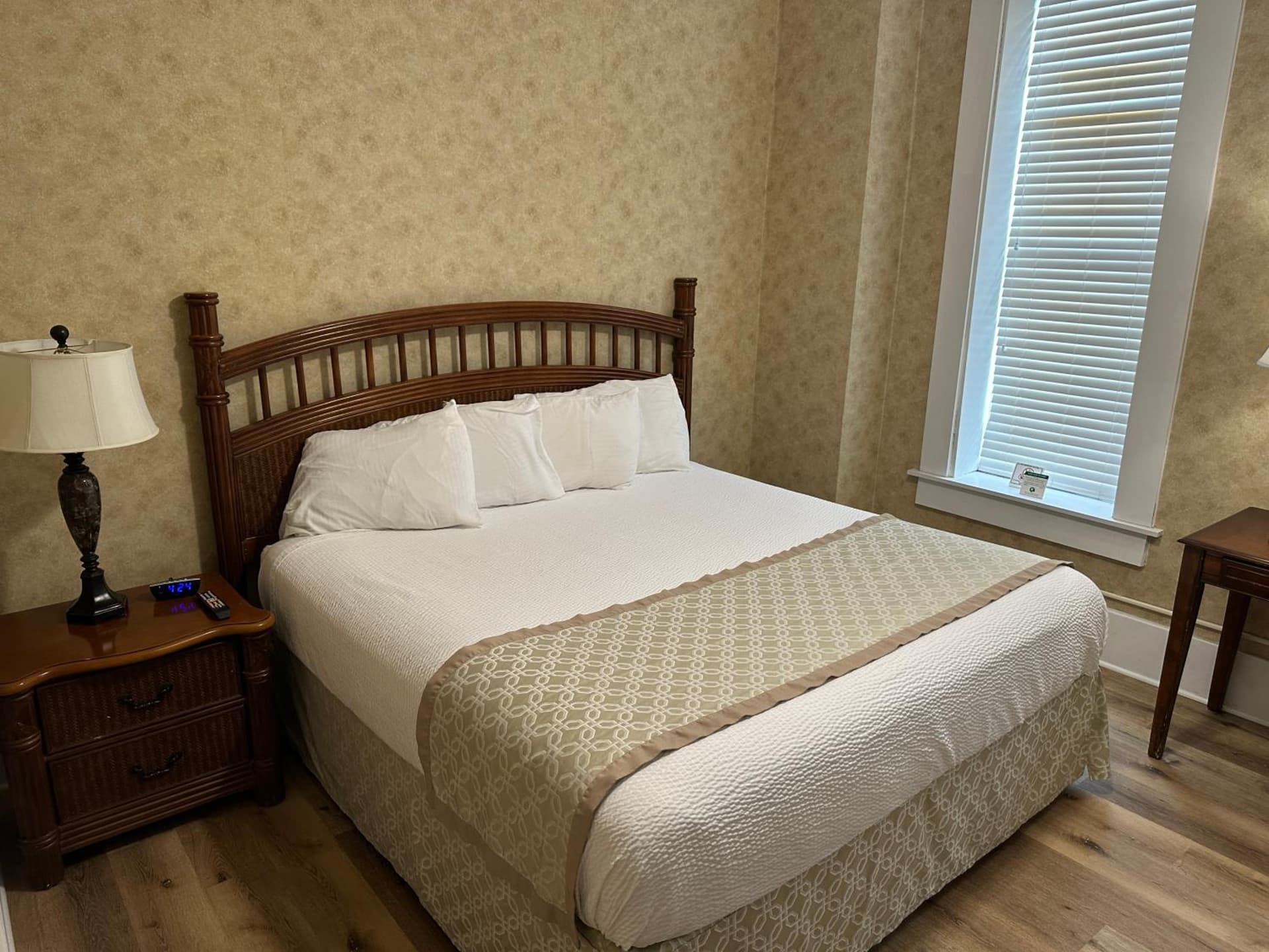 Island House Historic Vacation Rentals gallery photo in Port Clinton, OH — image 181