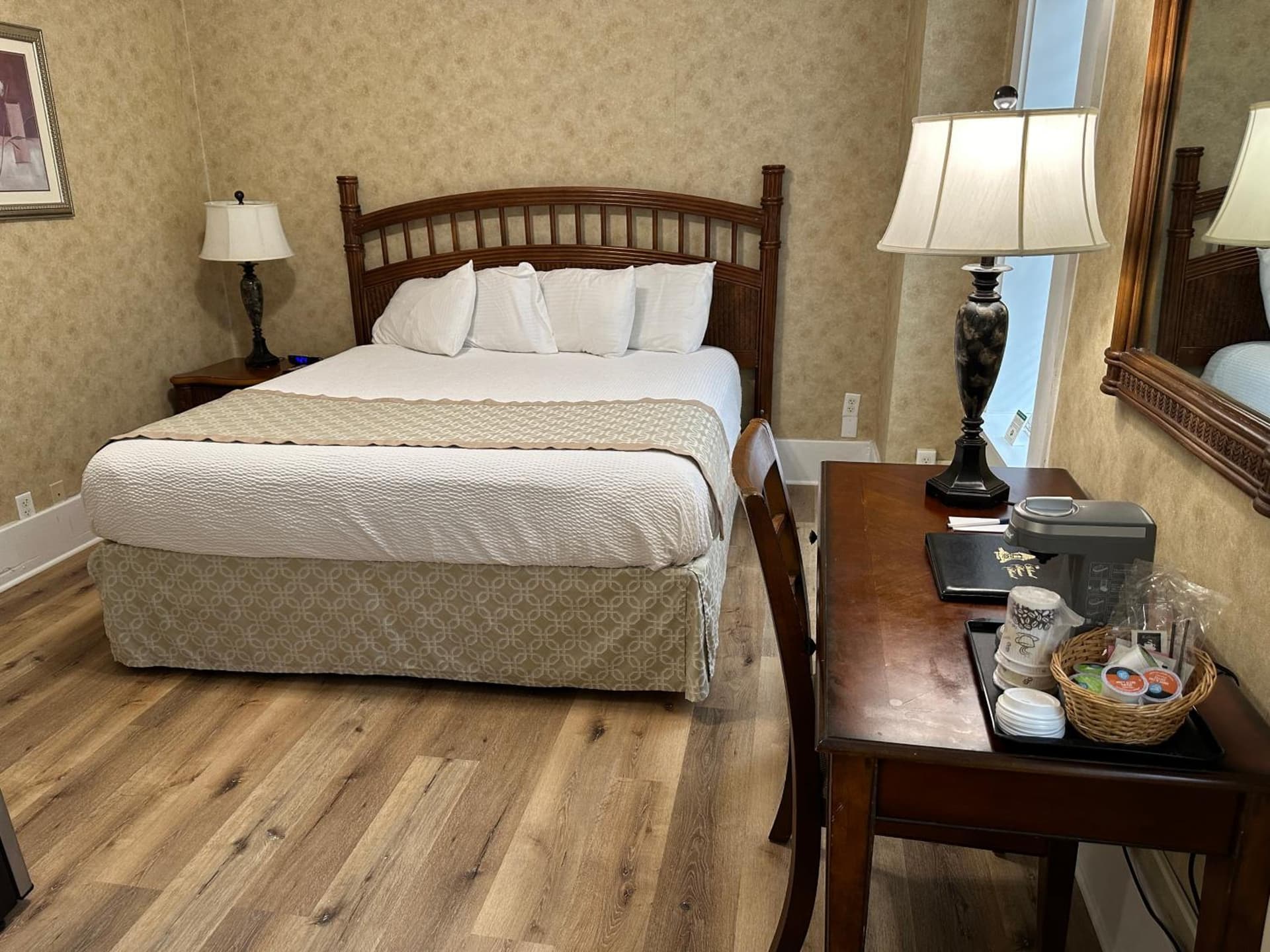 Island House Historic Vacation Rentals gallery photo in Port Clinton, OH — image 182