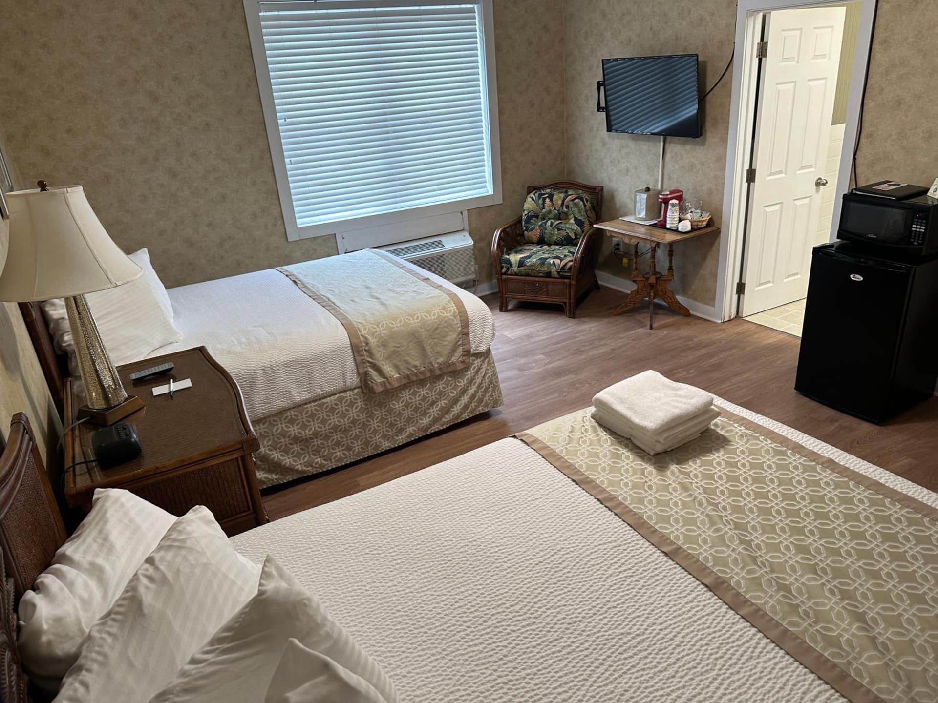 Island House Historic Vacation Rentals gallery photo in Port Clinton, OH — image 195