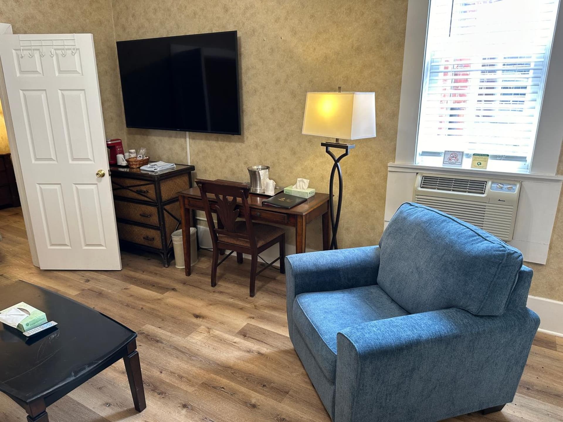 Island House Historic Vacation Rentals gallery photo in Port Clinton, OH — image 86