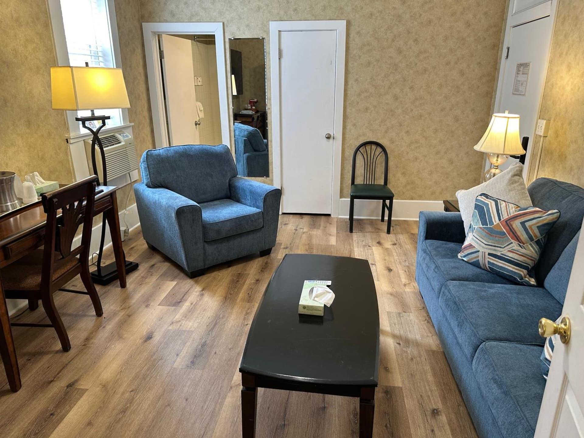 Island House Historic Vacation Rentals gallery photo in Port Clinton, OH — image 82