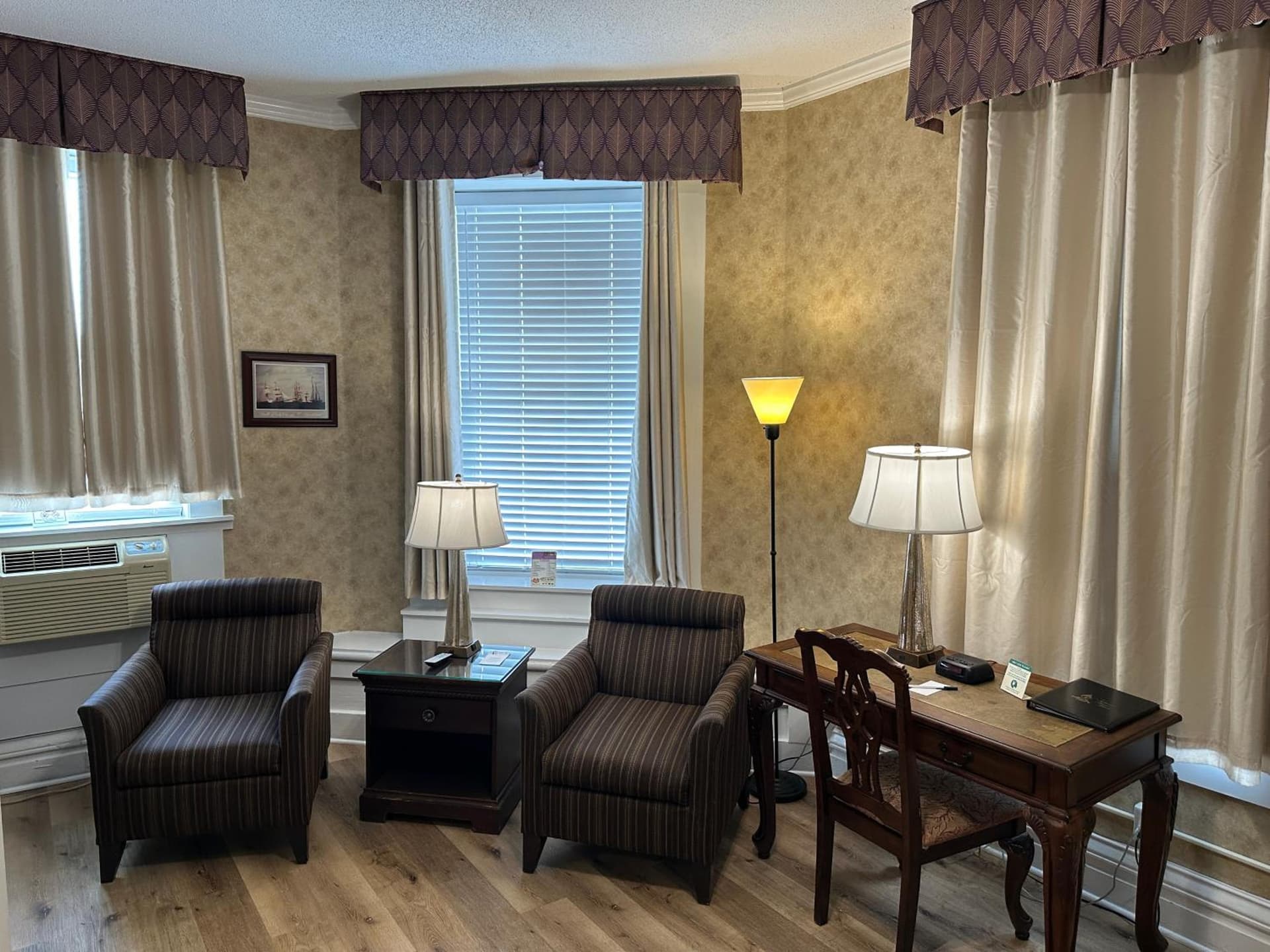 Island House Historic Vacation Rentals gallery photo in Port Clinton, OH — image 61