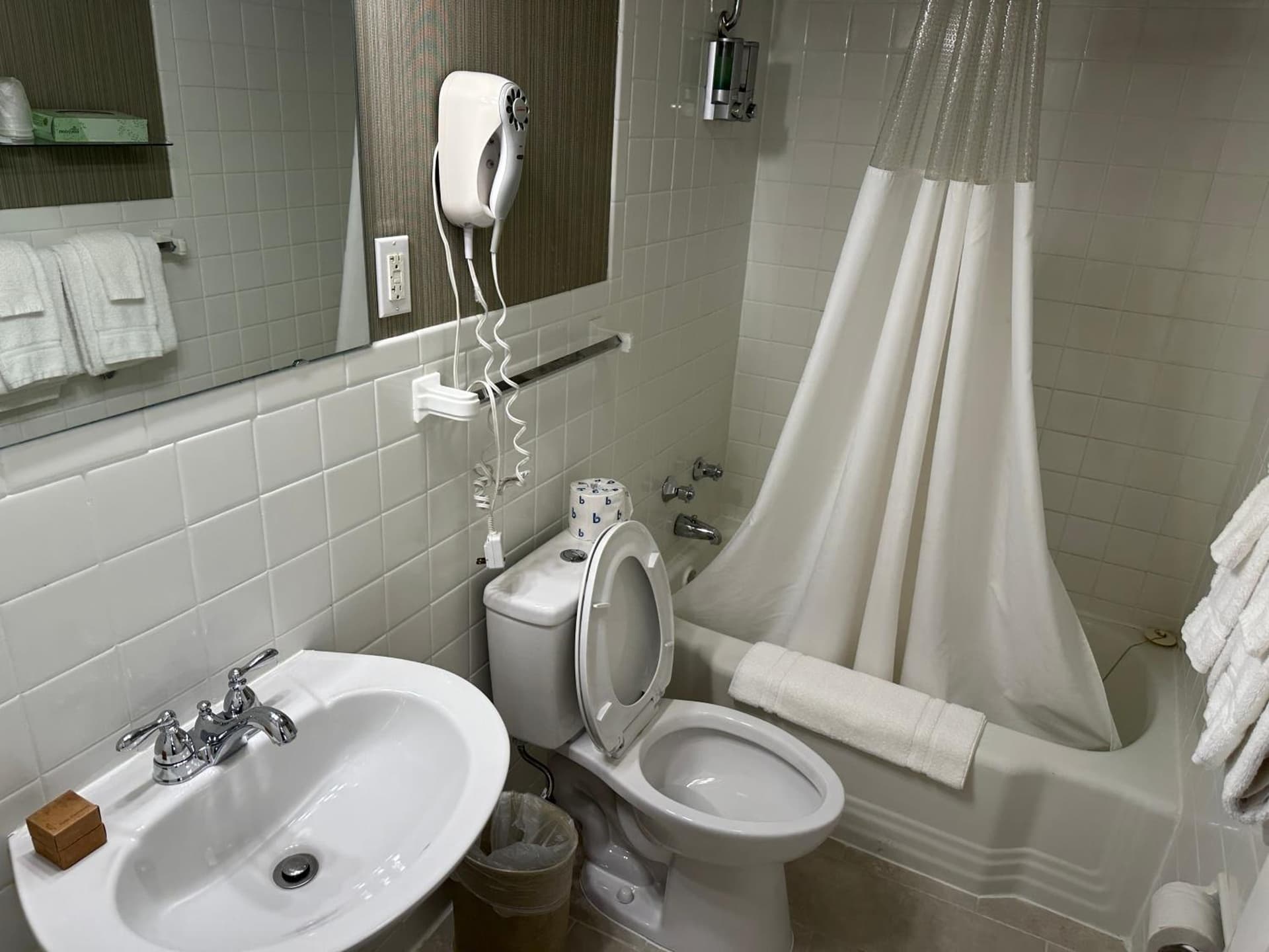 Island House Historic Vacation Rentals gallery photo in Port Clinton, OH — image 72