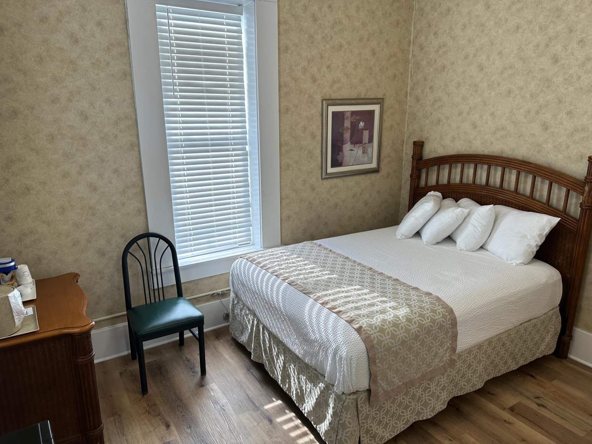 Island House Historic Vacation Rentals gallery photo in Port Clinton, OH — image 125