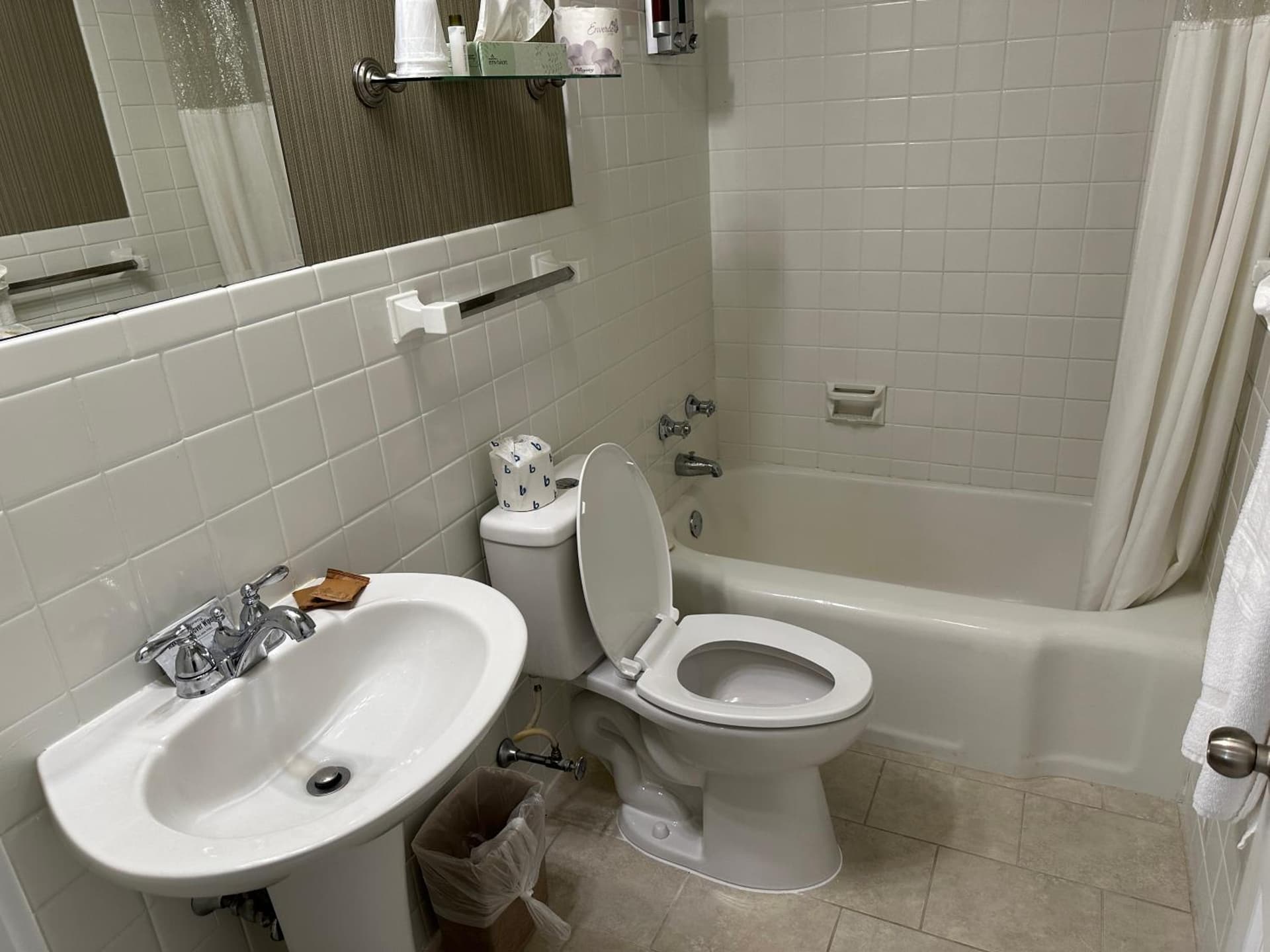 Island House Historic Vacation Rentals gallery photo in Port Clinton, OH — image 164