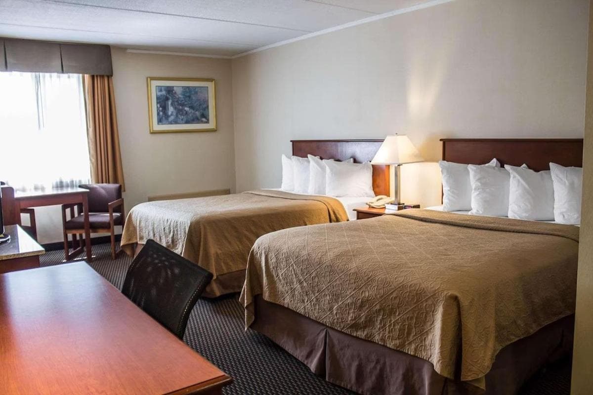 Baymont by Wyndham Youngstown property views in Youngstown, OH — gallery photo 3