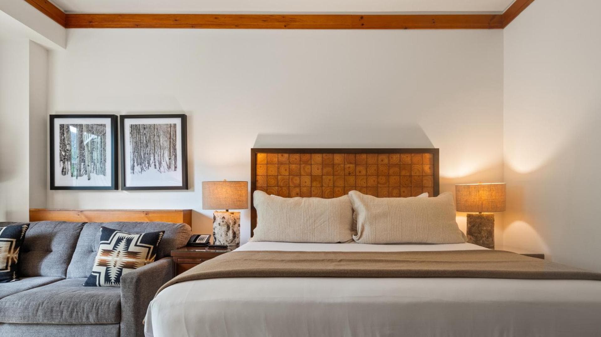 1204 Lodge At Spruce Peak Ski In Ski In Ski Out King Studio By Stowe Mountain Rentals interior in Stowe — gallery photo 2