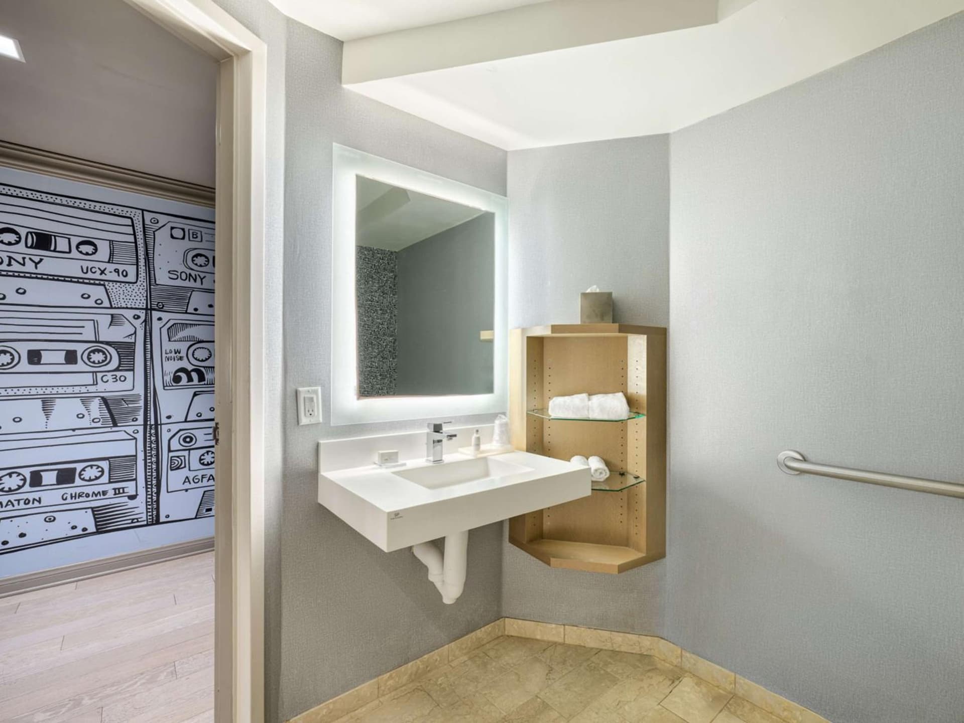 The Royal Sonesta Minneapolis Downtown interior in Minneapolis, MN — gallery photo 2