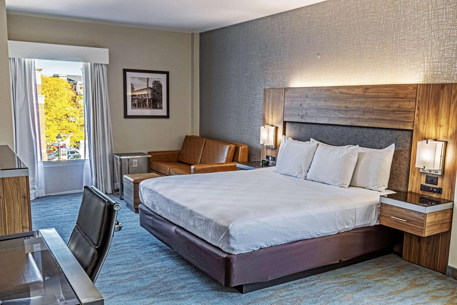 The Penn Stroud, Stroudsburg - Poconos, an Ascend Collection Hotel property views in Stroudsburg, PA — gallery photo 3