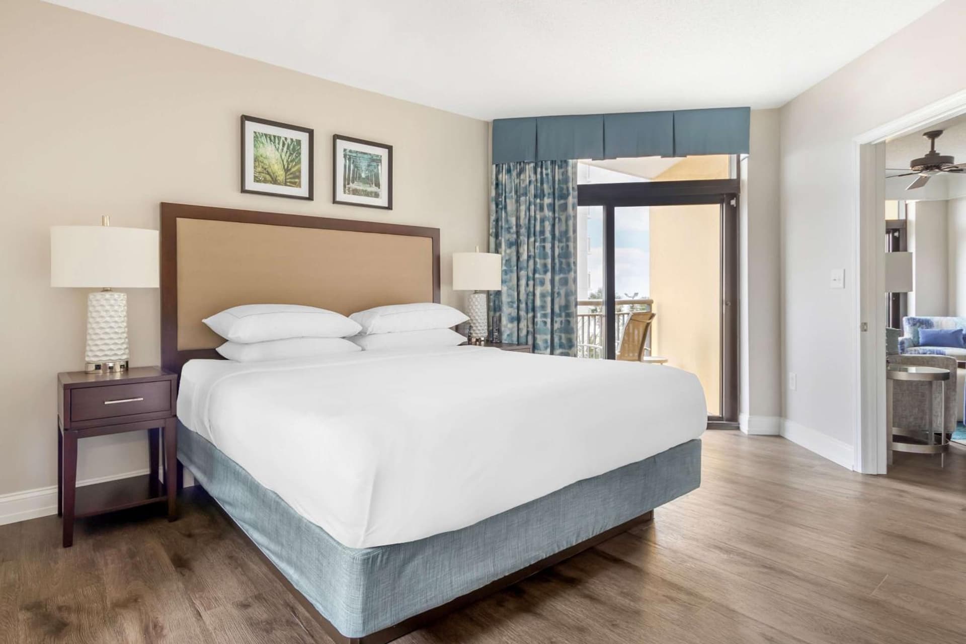 Hilton Grand Vacations Club Anderson Ocean Myrtle Beach interior in Myrtle Beach, SC — gallery photo 2