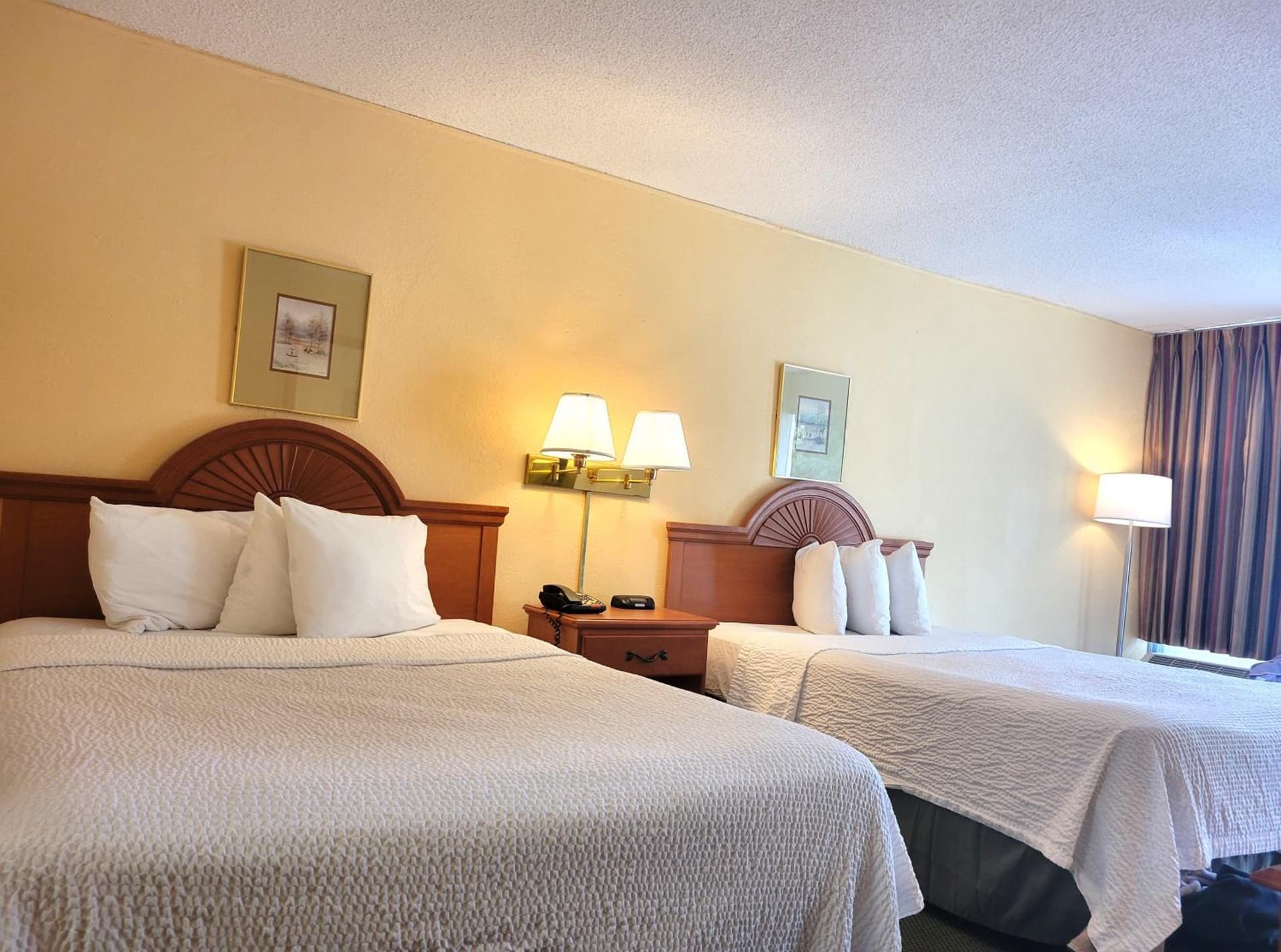 Days Inn by Wyndham Alexandria South gallery photo in Alexandria, VA — image 22