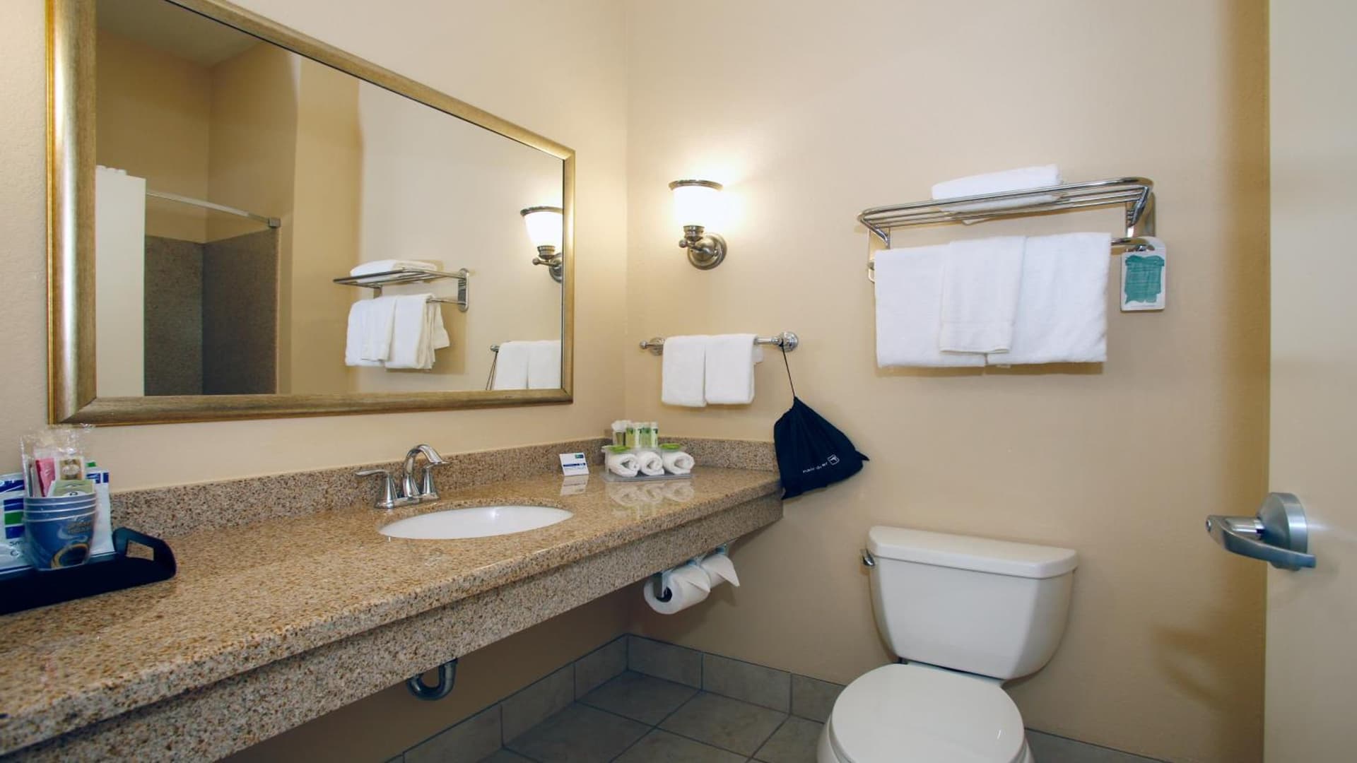 Holiday Inn Express Leland - Wilmington Area by IHG gallery photo in Leland, NC — image 56