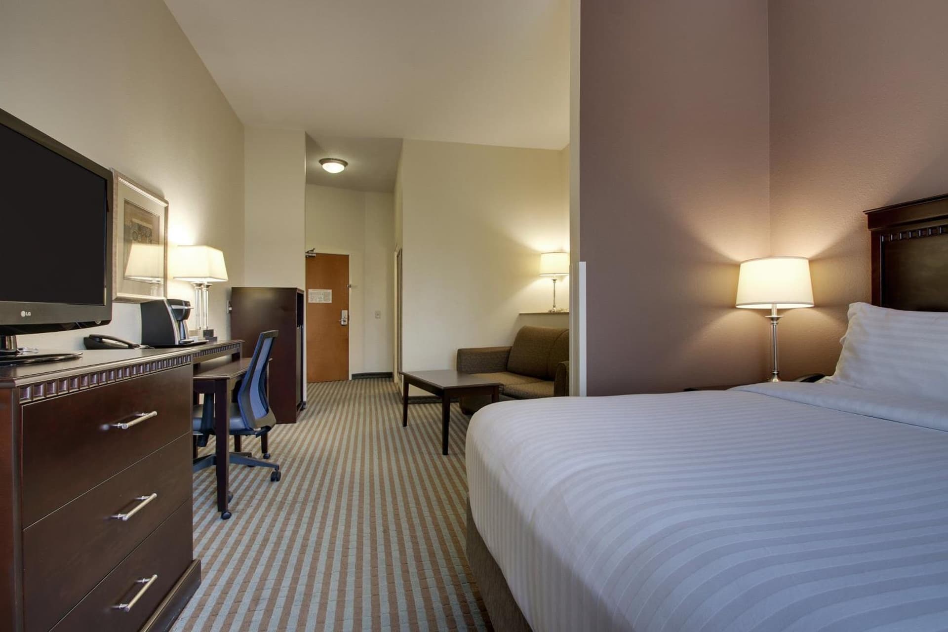 Holiday Inn Express Leland - Wilmington Area by IHG gallery photo in Leland, NC — image 13
