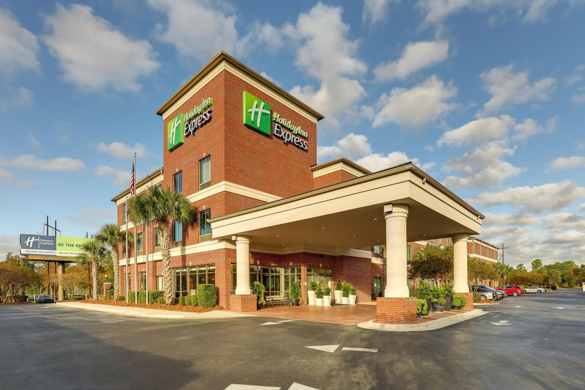 Holiday Inn Express Leland - Wilmington Area by IHG featured exterior or lobby in Leland, NC — similar hotel