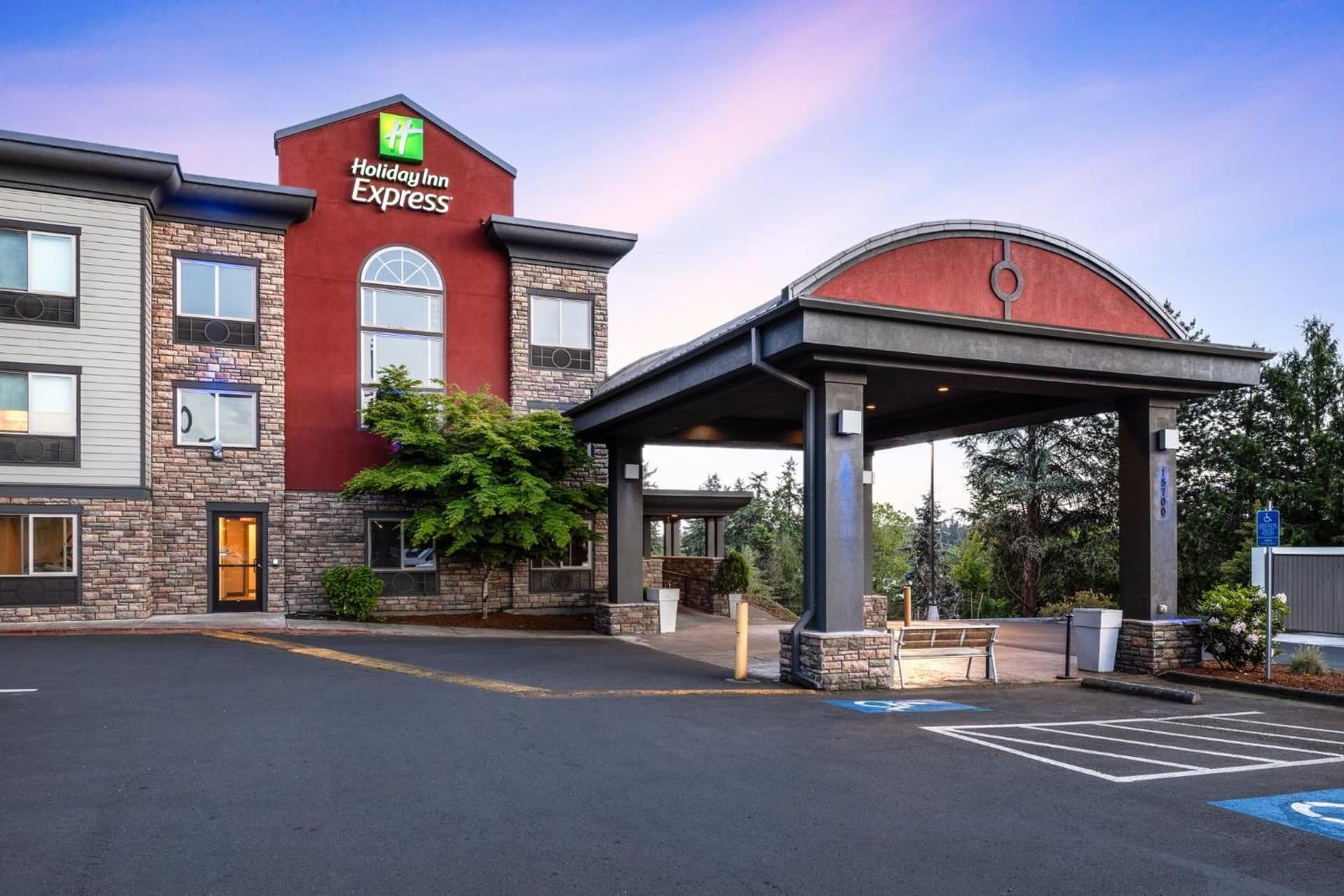 Holiday Inn Express Portland South - Lake Oswego by IHG featured exterior or lobby in Lake Oswego, OR — similar hotel