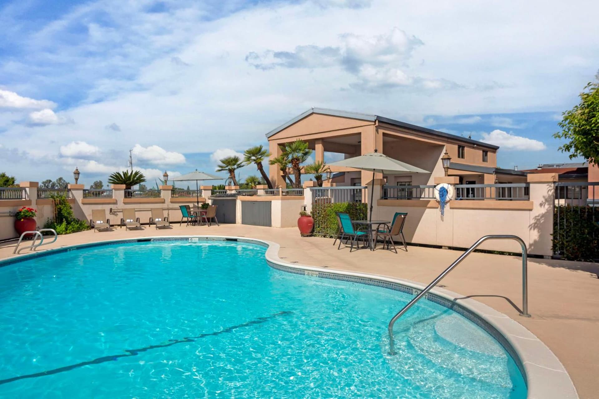 Best Western Inn gallery photo in Merced, CA — image 13