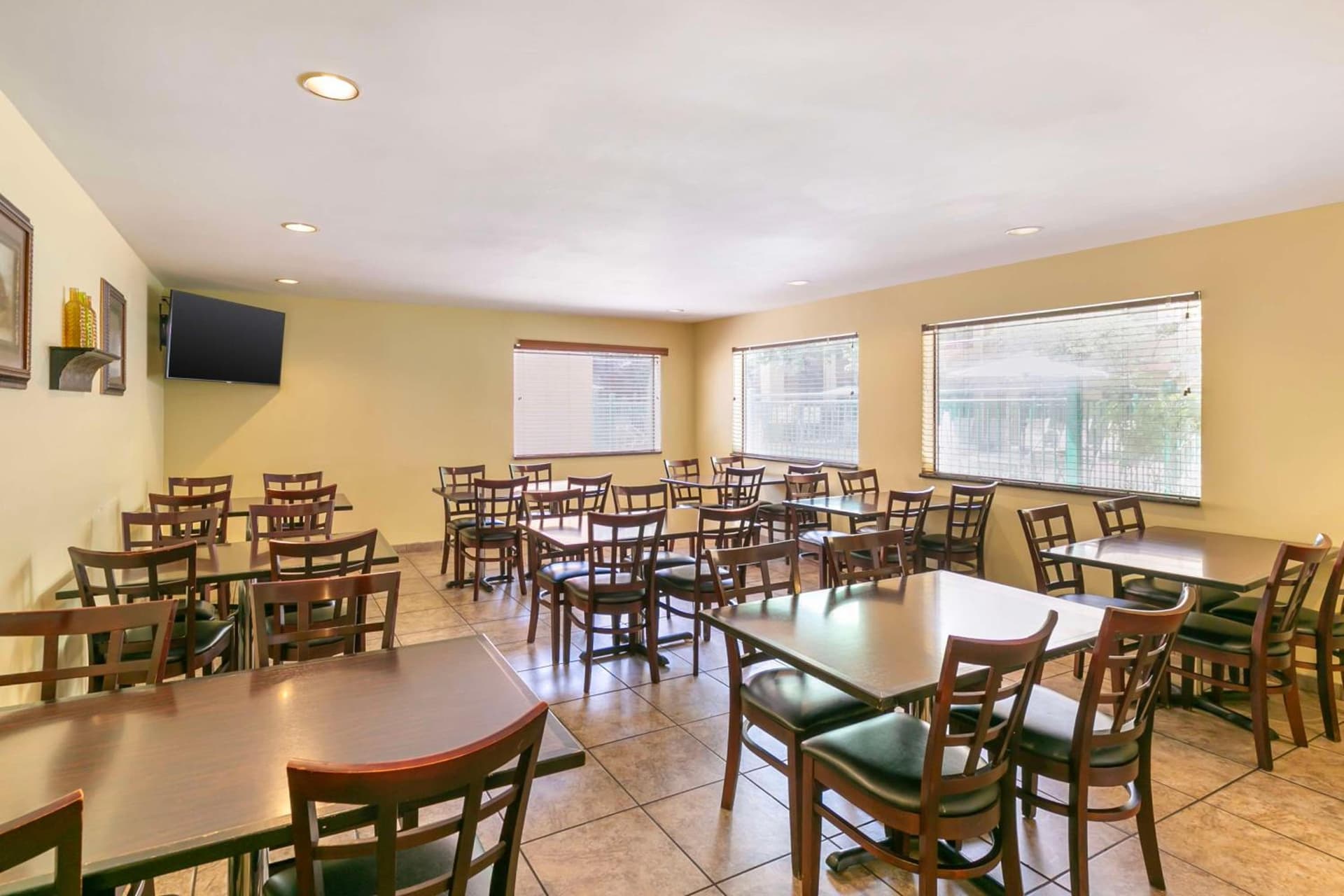 Best Western Plus Orchid Hotel & Suites gallery photo in Roseville, CA — image 36
