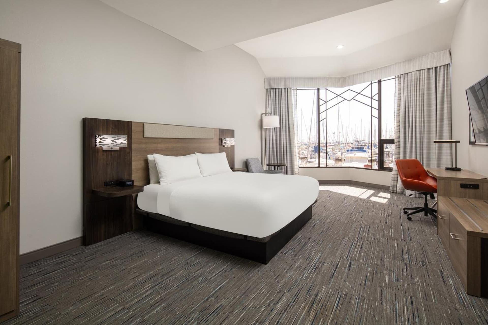 Holiday Inn Express Hotel & Suites Ventura Harbor by IHG gallery photo in Ventura, CA — image 39