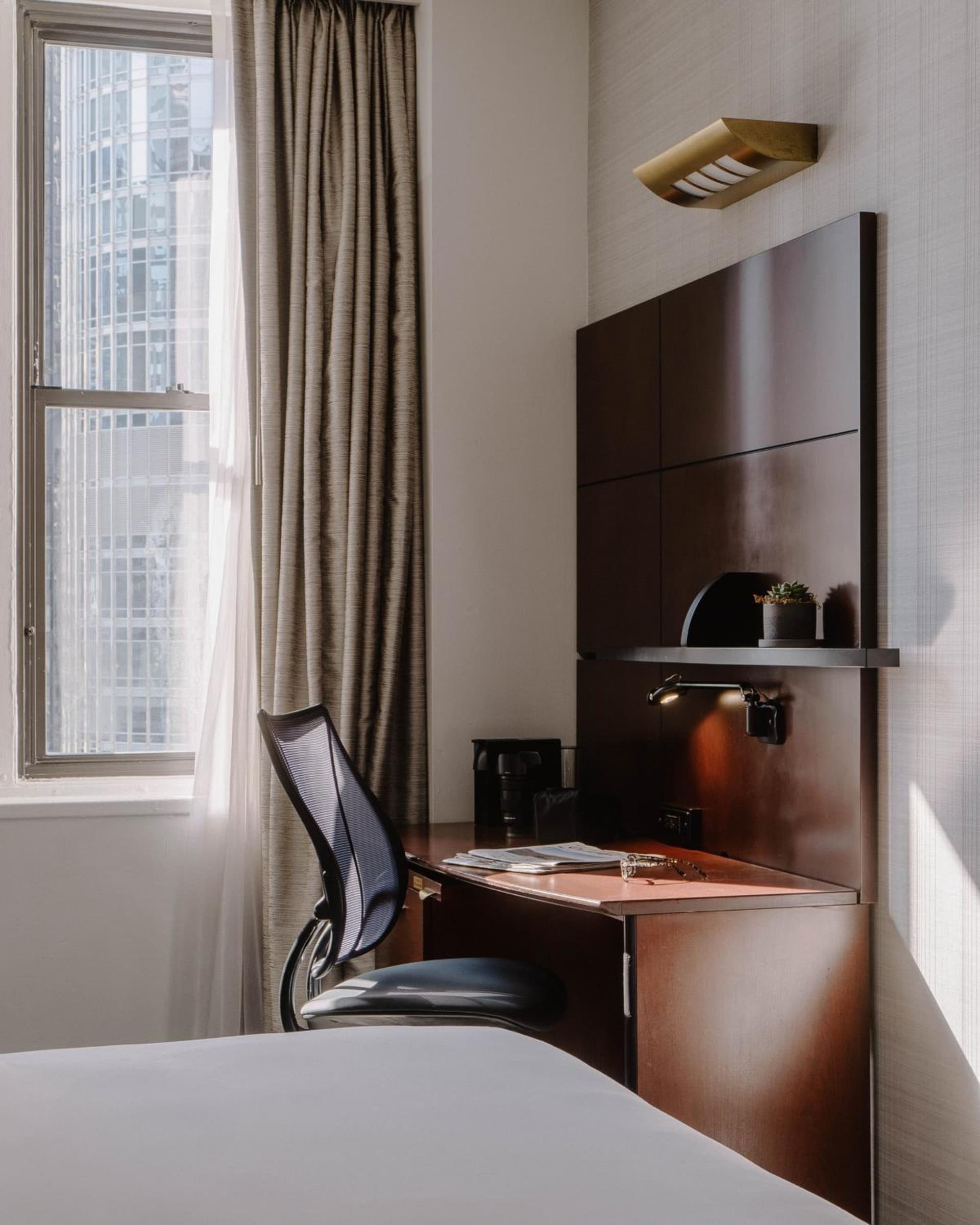 Club Quarters Hotel Wacker at Michigan, Chicago gallery photo in Chicago, IL — image 39