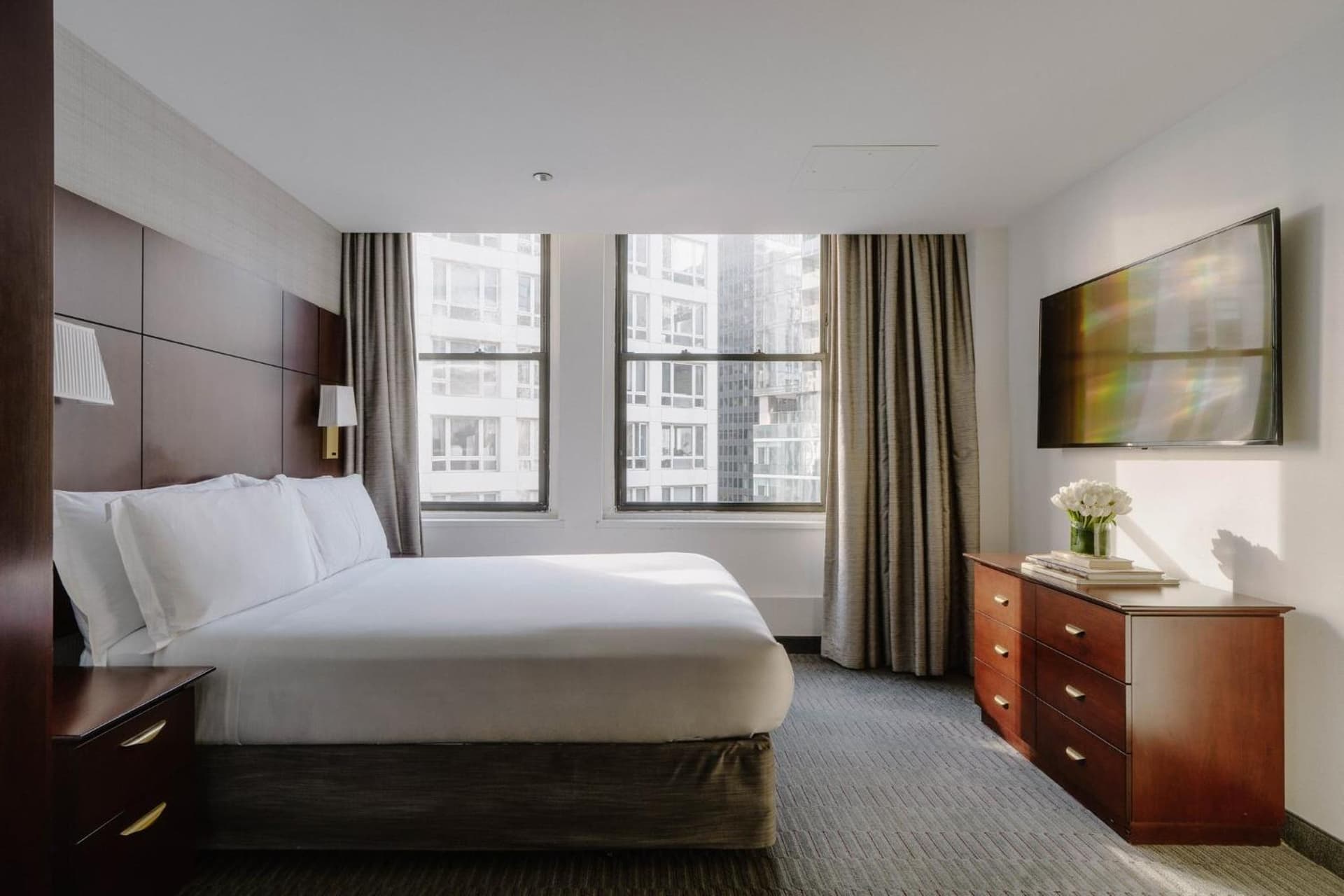 Club Quarters Hotel Wacker at Michigan, Chicago gallery photo in Chicago, IL — image 19