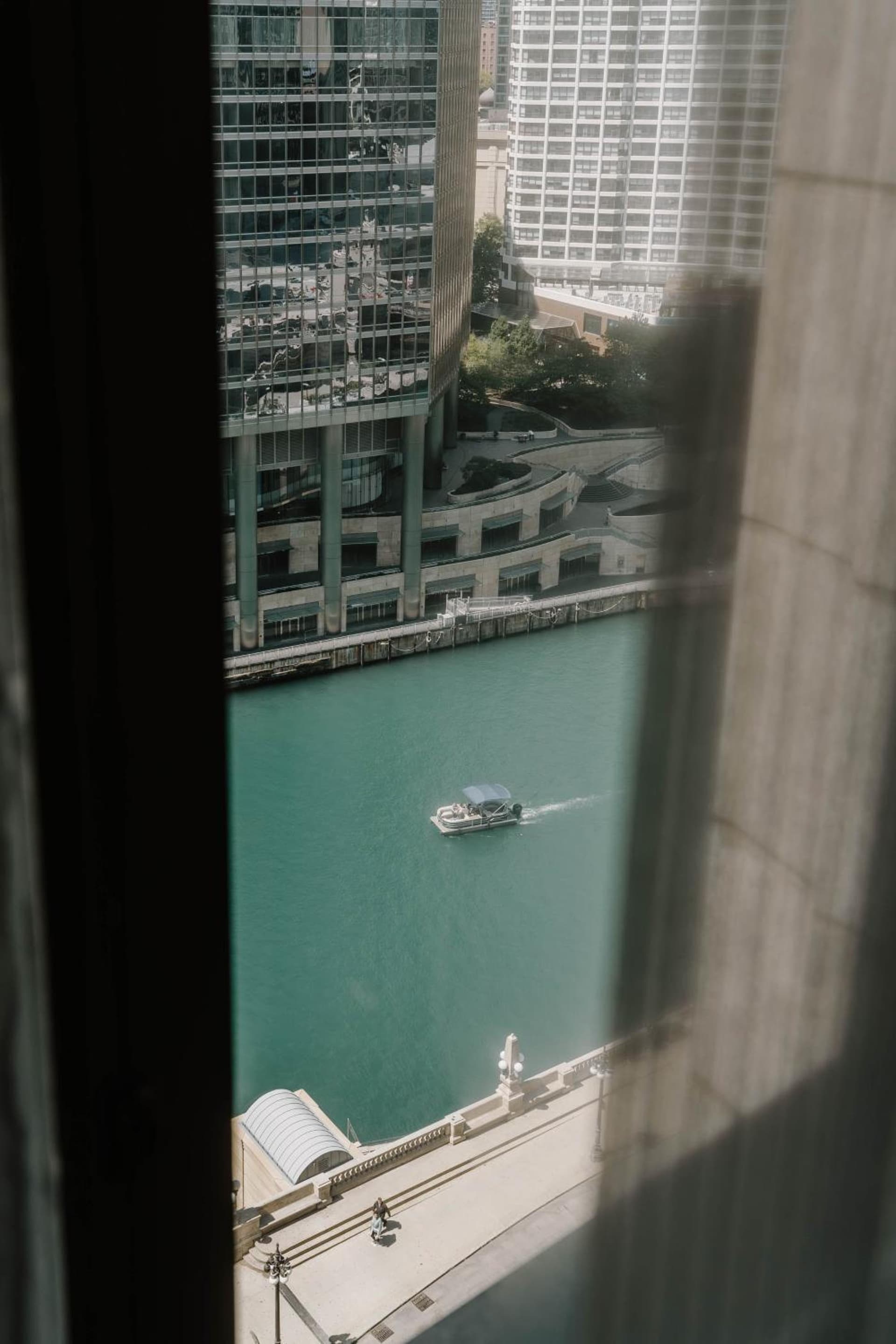 Club Quarters Hotel Wacker at Michigan, Chicago gallery photo in Chicago, IL — image 69