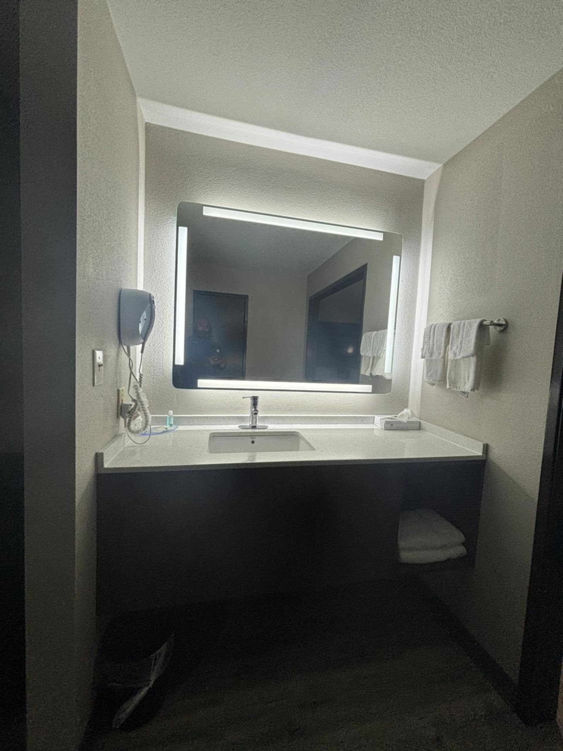 Quality Inn & Suites at Airport Blvd I-65 gallery photo in Mobile, AL — image 17