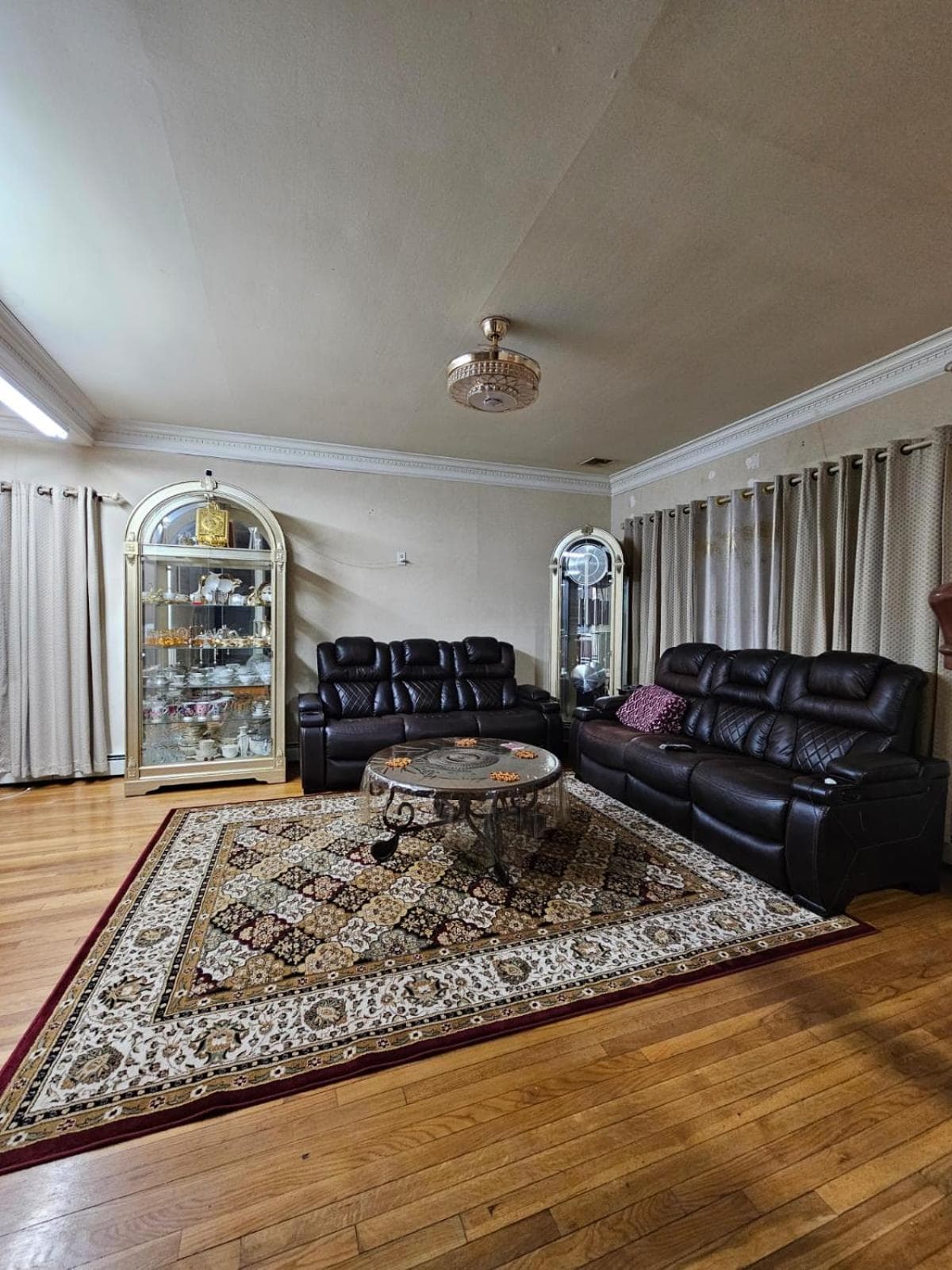 The Royal Redwood featured exterior or lobby in Metuchen, NJ — similar hotel